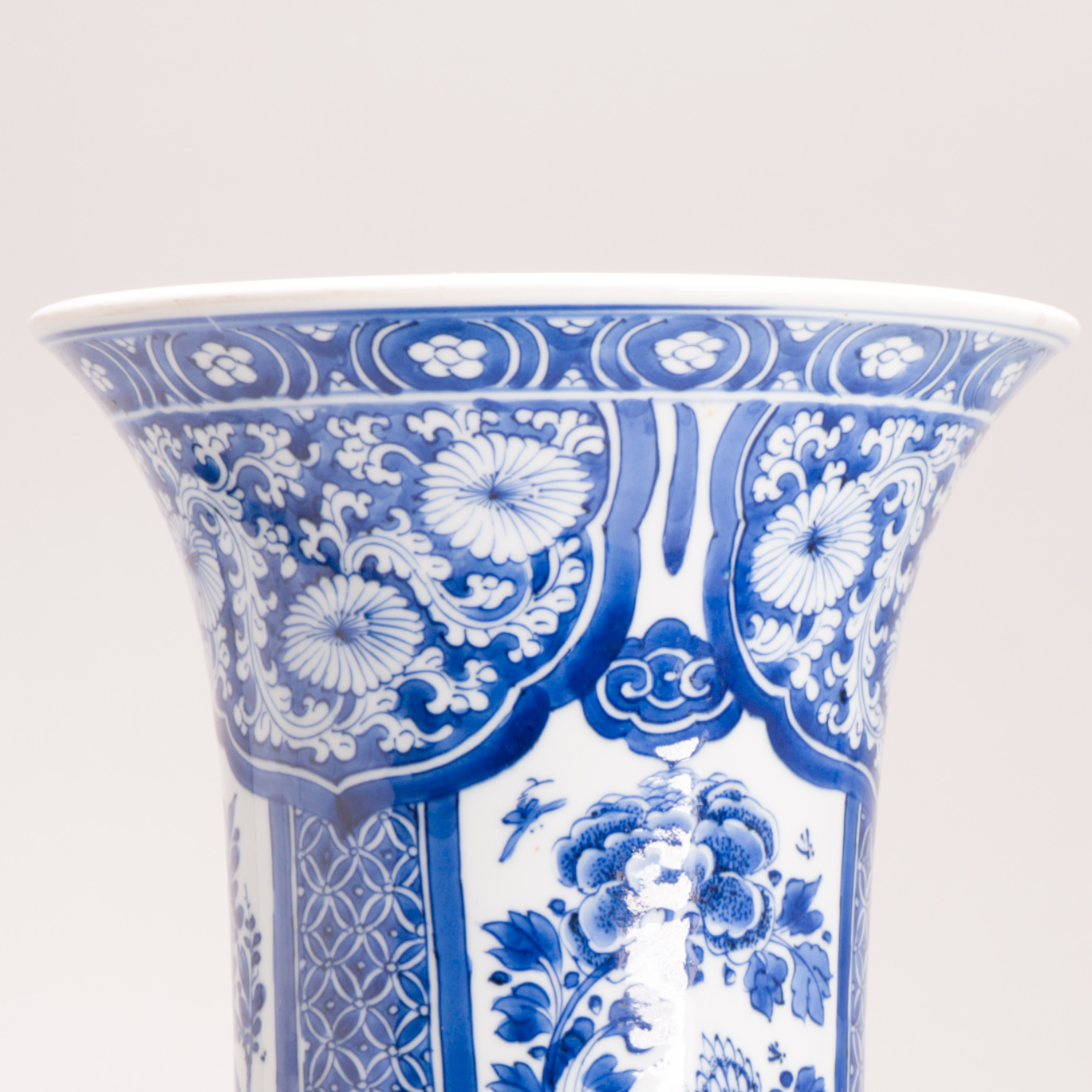 35.5CM Beaker Vase Chinese Porcelain Kangxi Period Blue and white Flowers Cobalt - Image 16