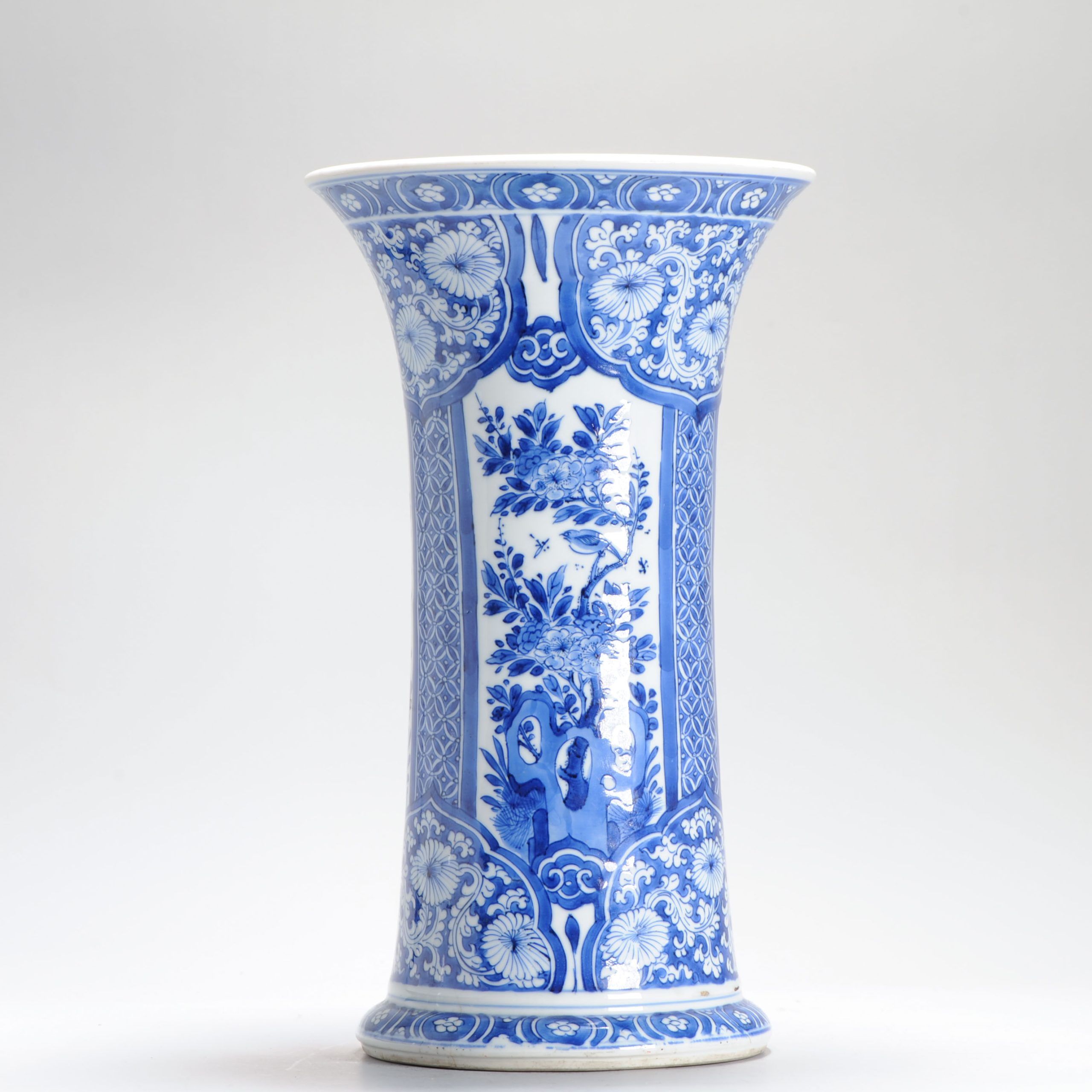 35.5CM Beaker Vase Chinese Porcelain Kangxi Period Blue and white Flowers Cobalt - Image 6