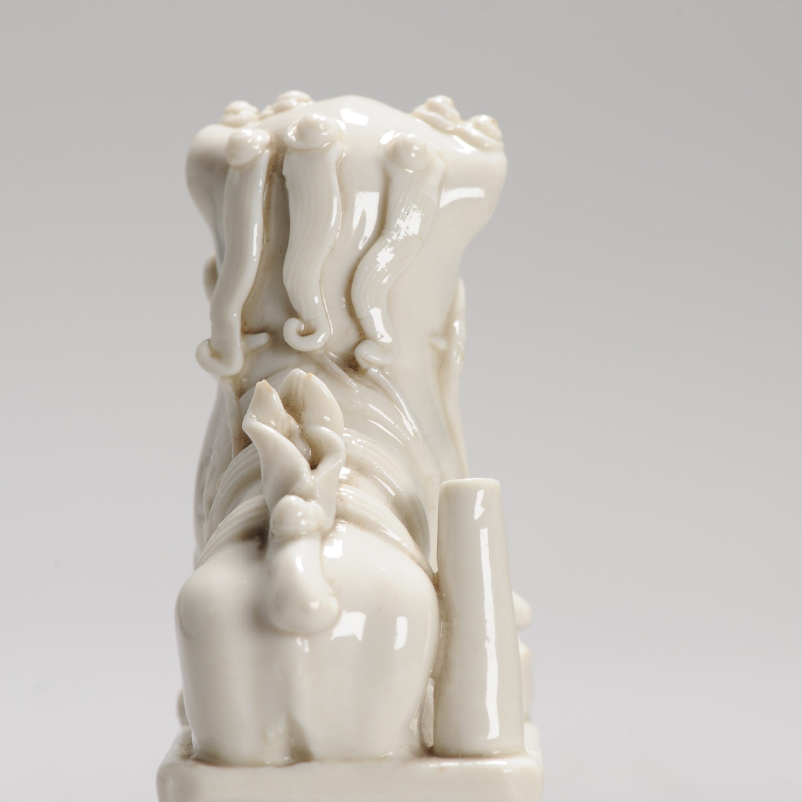 17/18C Dehua Blanc de Chine Statue Foo Dog Antique Kangxi period Chinese - Image 8