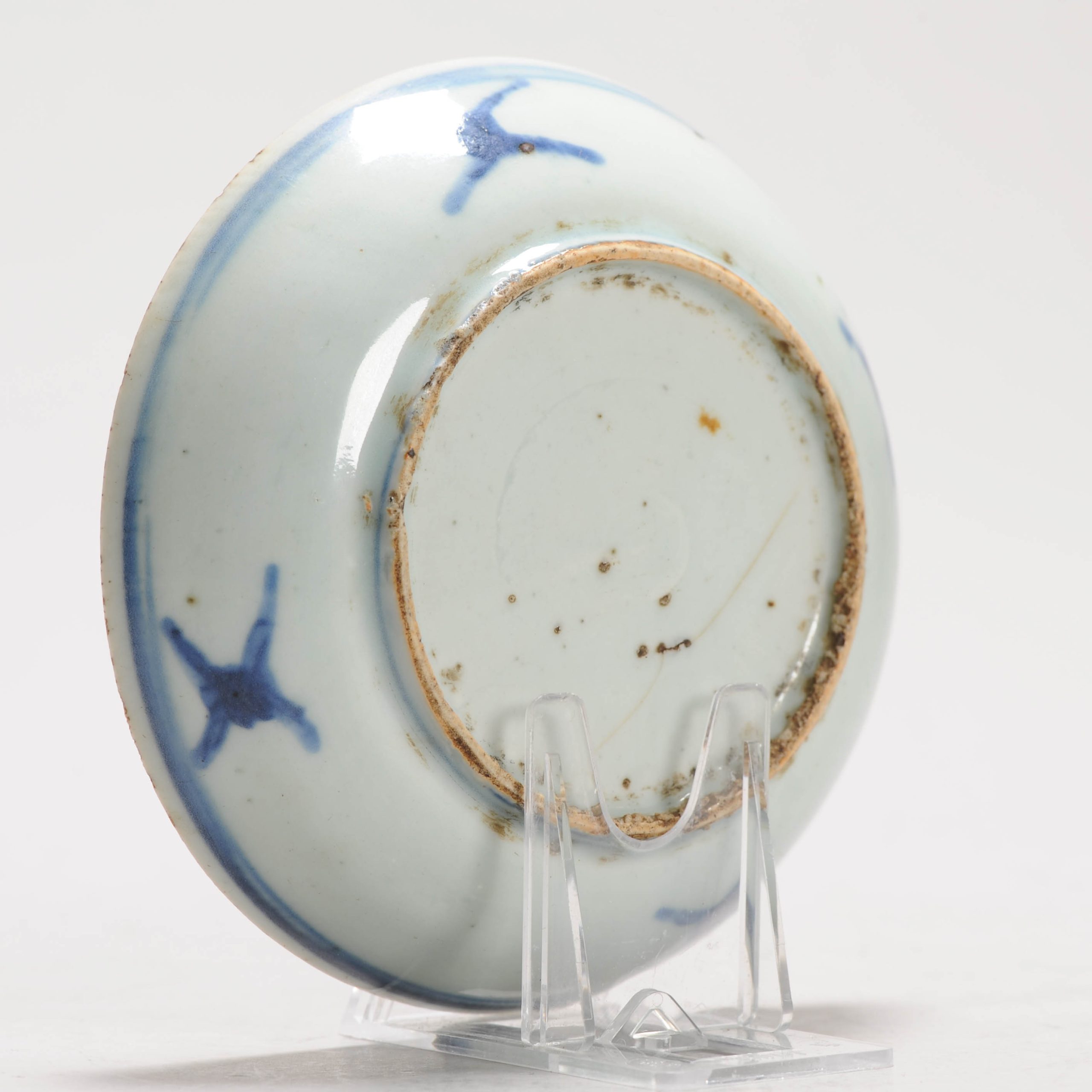Lovely 16C Chinese Porcelain Ming Period Shallow Dish Garden Floral Scene - Image 8