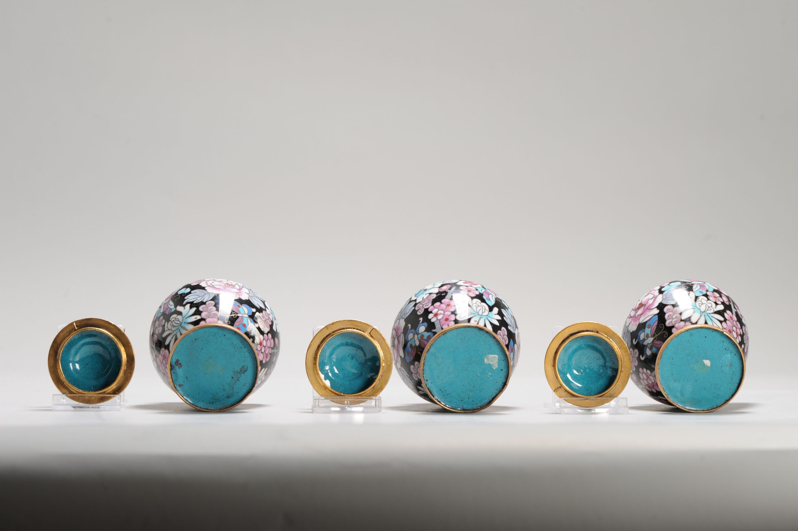 A Set of Small round cloisonné Vases 20th c Chinese In nice Turqoise - Image 2