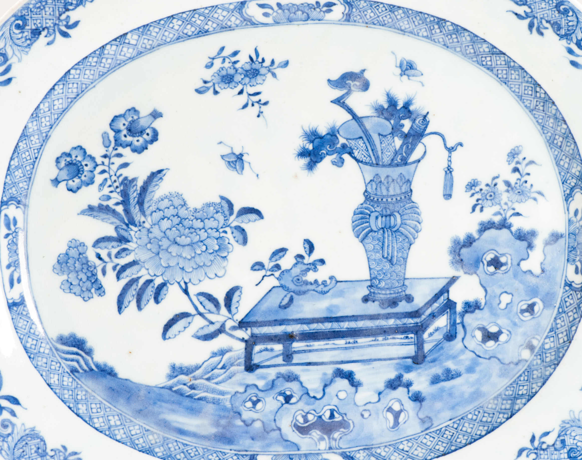 Top Large Antique Chinese Porcelain Serving Dish 18C Symbols Buddha Finger - Image 2