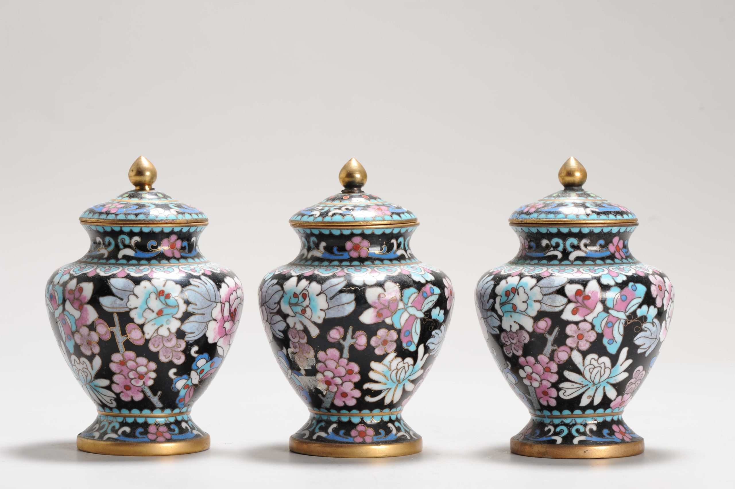 A Set of Small round cloisonné Vases 20th c Chinese In nice Turqoise - Image 7