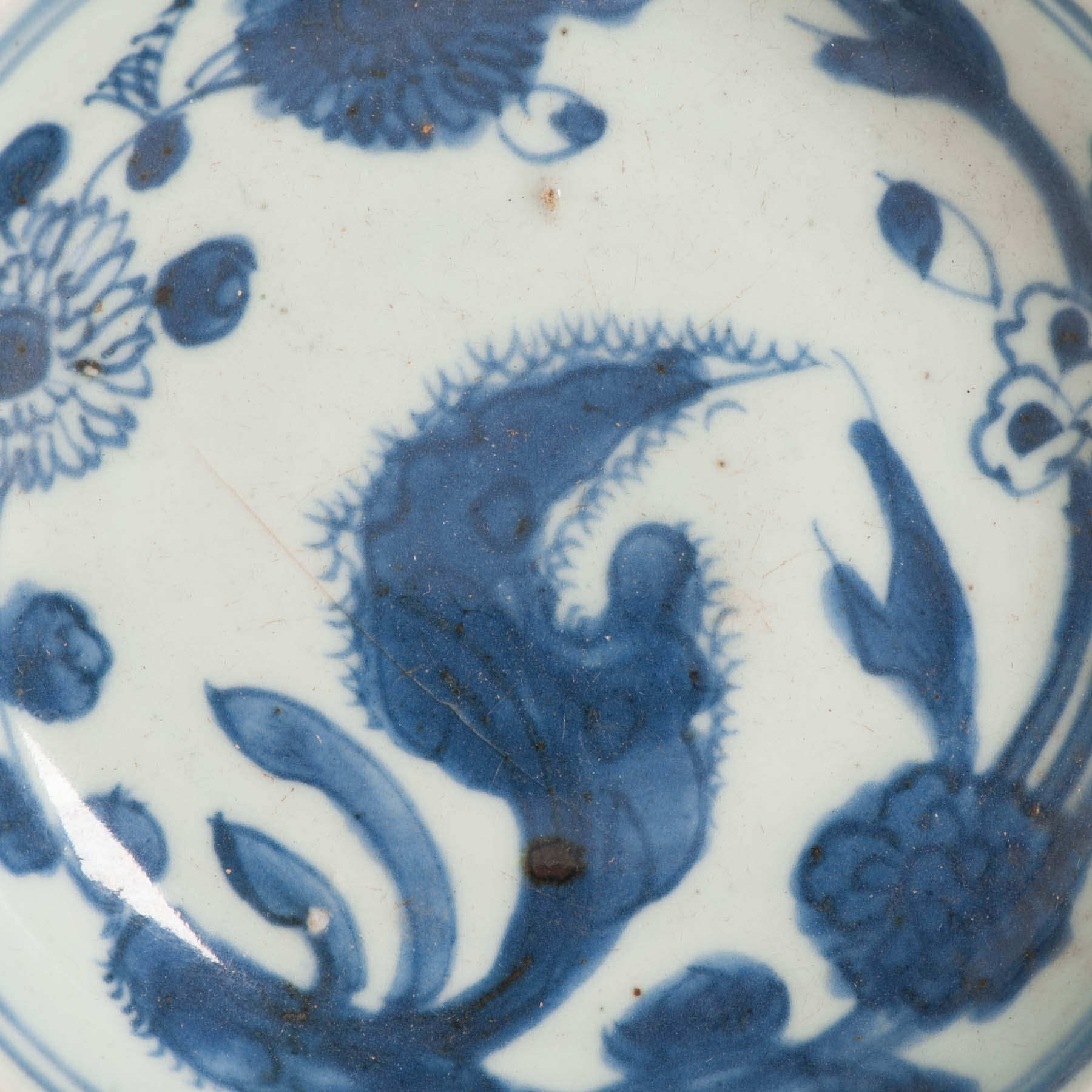 Lovely 16C Chinese Porcelain Ming Period Shallow Dish Garden Floral Scene - Image 13