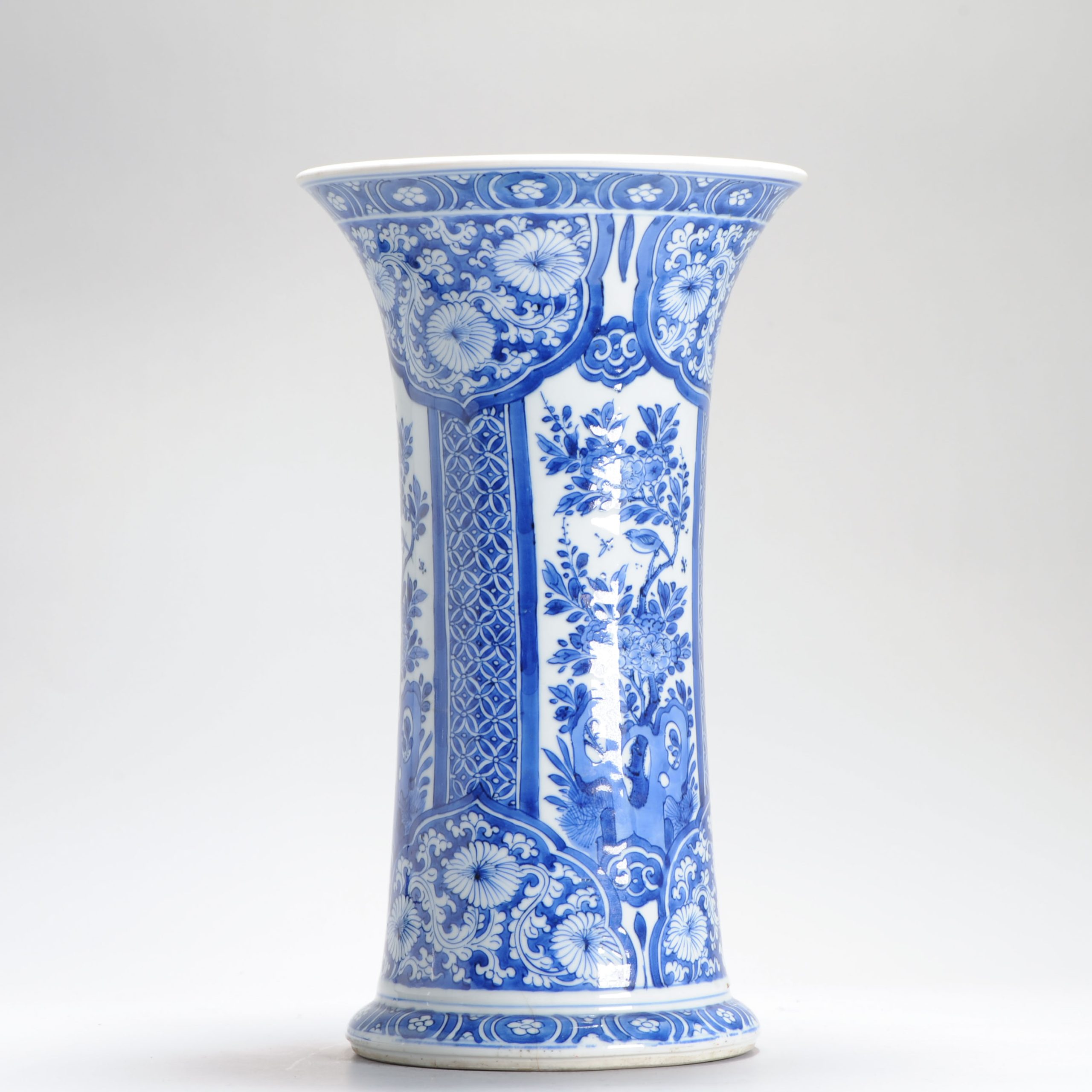 35.5CM Beaker Vase Chinese Porcelain Kangxi Period Blue and white Flowers Cobalt - Image 7