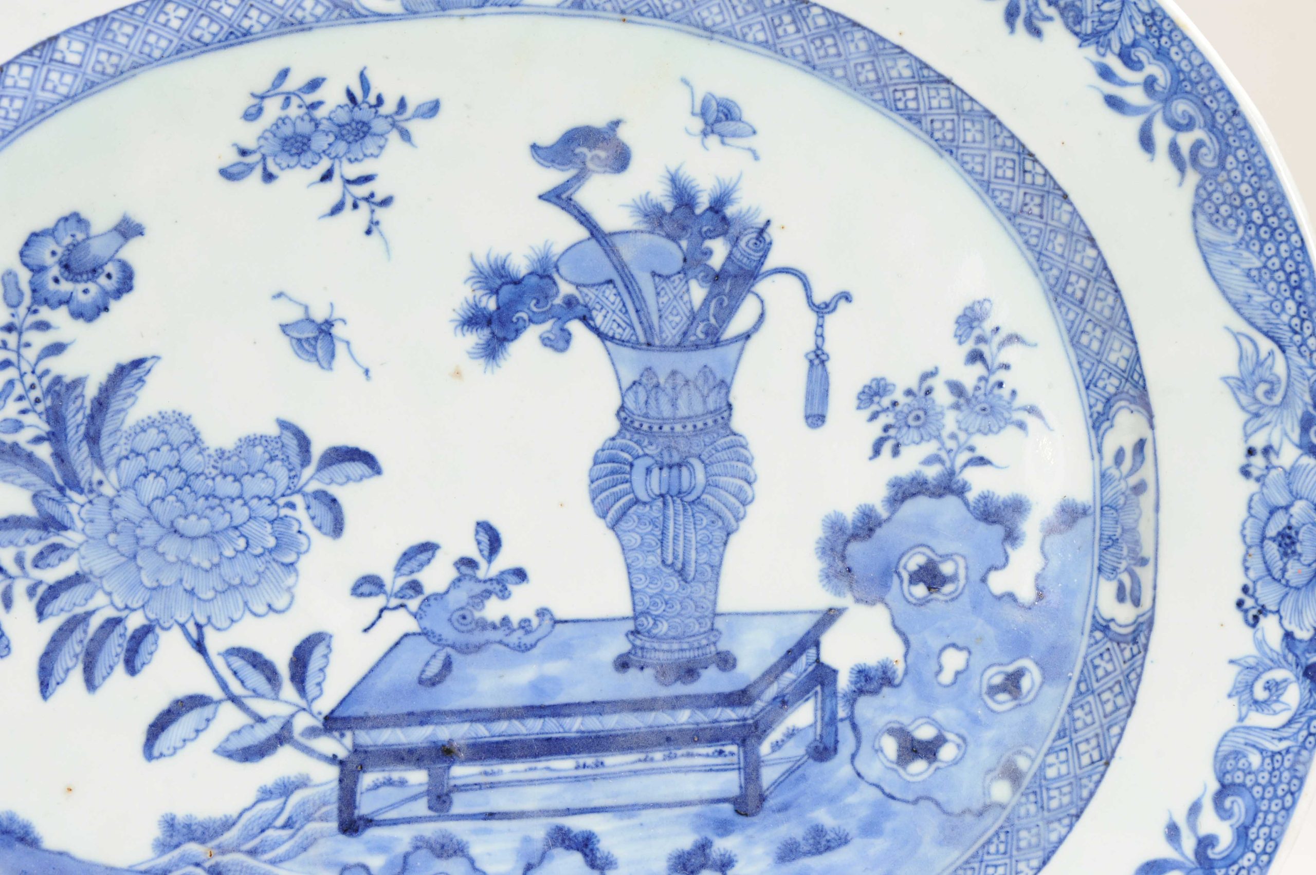 Top Large Antique Chinese Porcelain Serving Dish 18C Symbols Buddha Finger - Image 5