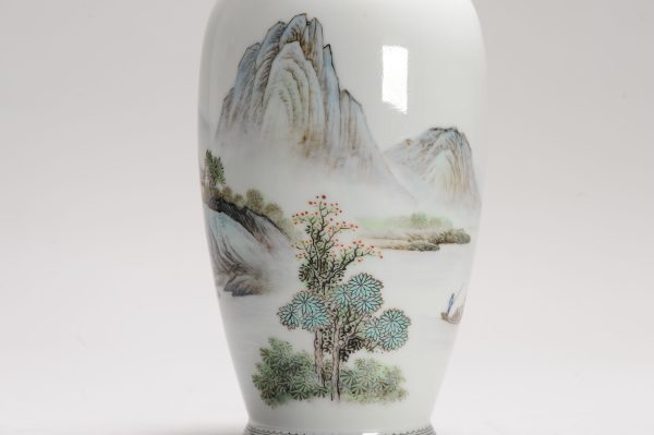1970's Chinese porcelain ProC Vases Landscape in a Garden Qianlong Mark - Image 8