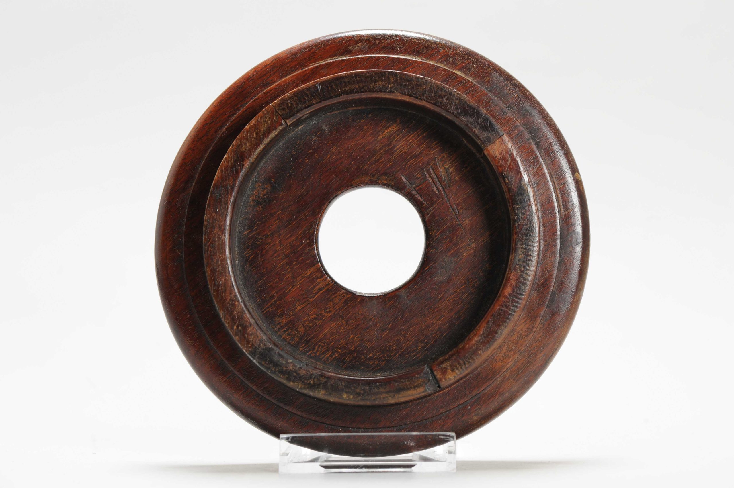 19th century Wooden Stand for Chinese or Japanese Antique Porcelain - Image 2