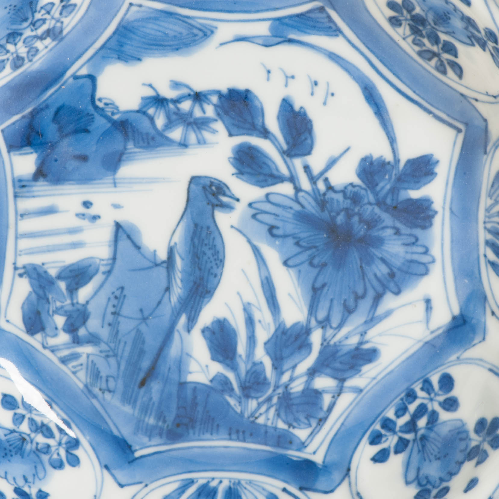 Antique Ming Period Chinese Porcelain Kraak dish Bird on Rock Fruits Flowers - Image 2