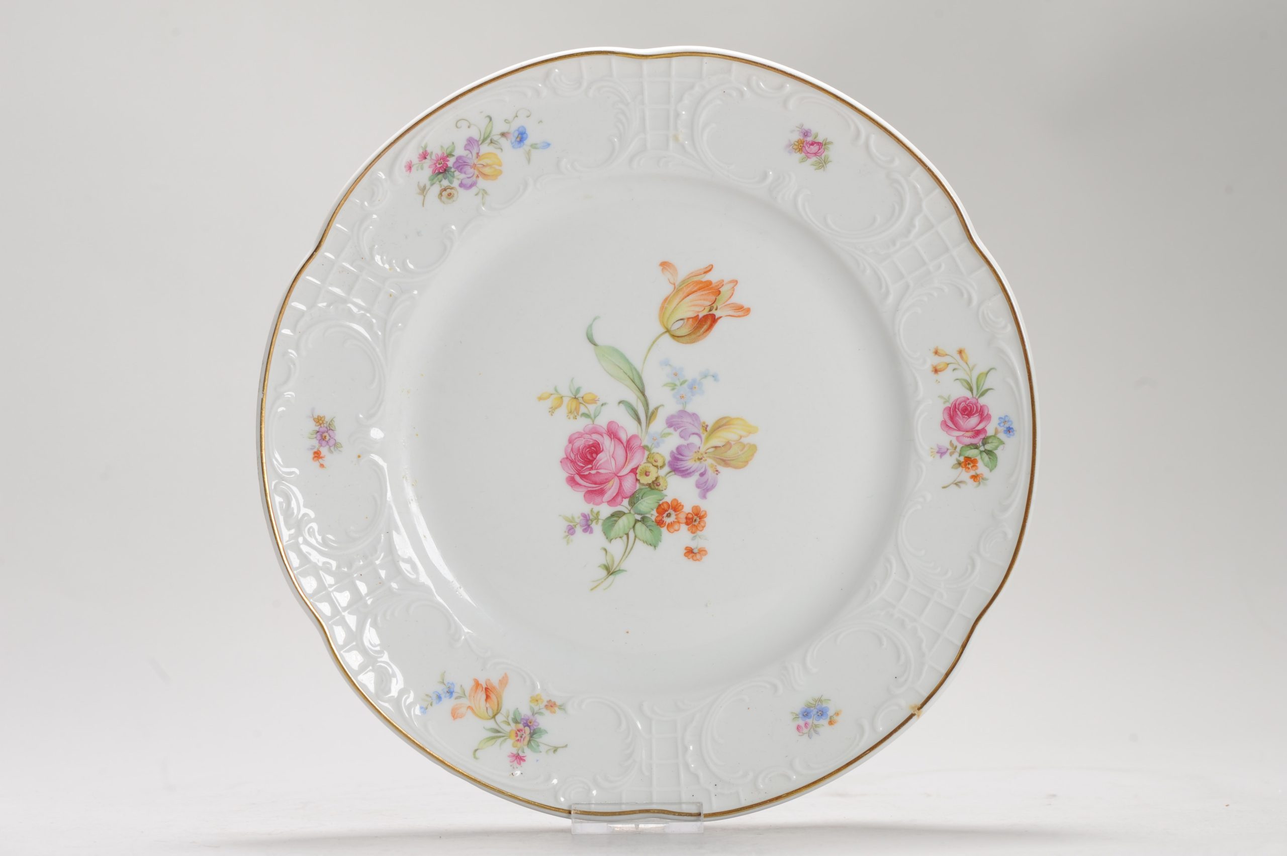 Antique ca 1900 Bavaria Porcelain Dinner dish Floral Decoration