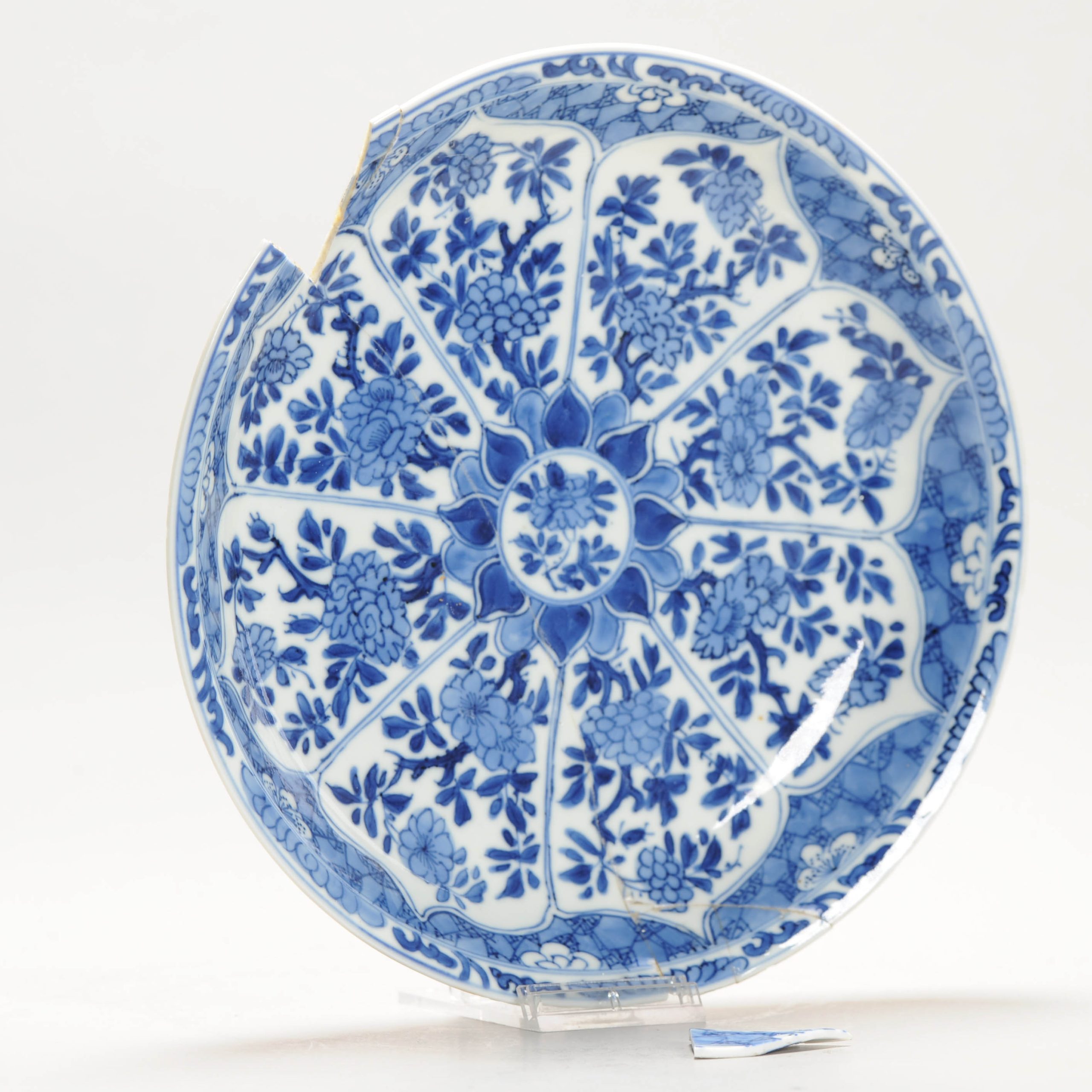 Antique Kangxi Qing Period Chinese Porcelain Plate Marked Base - Image 2