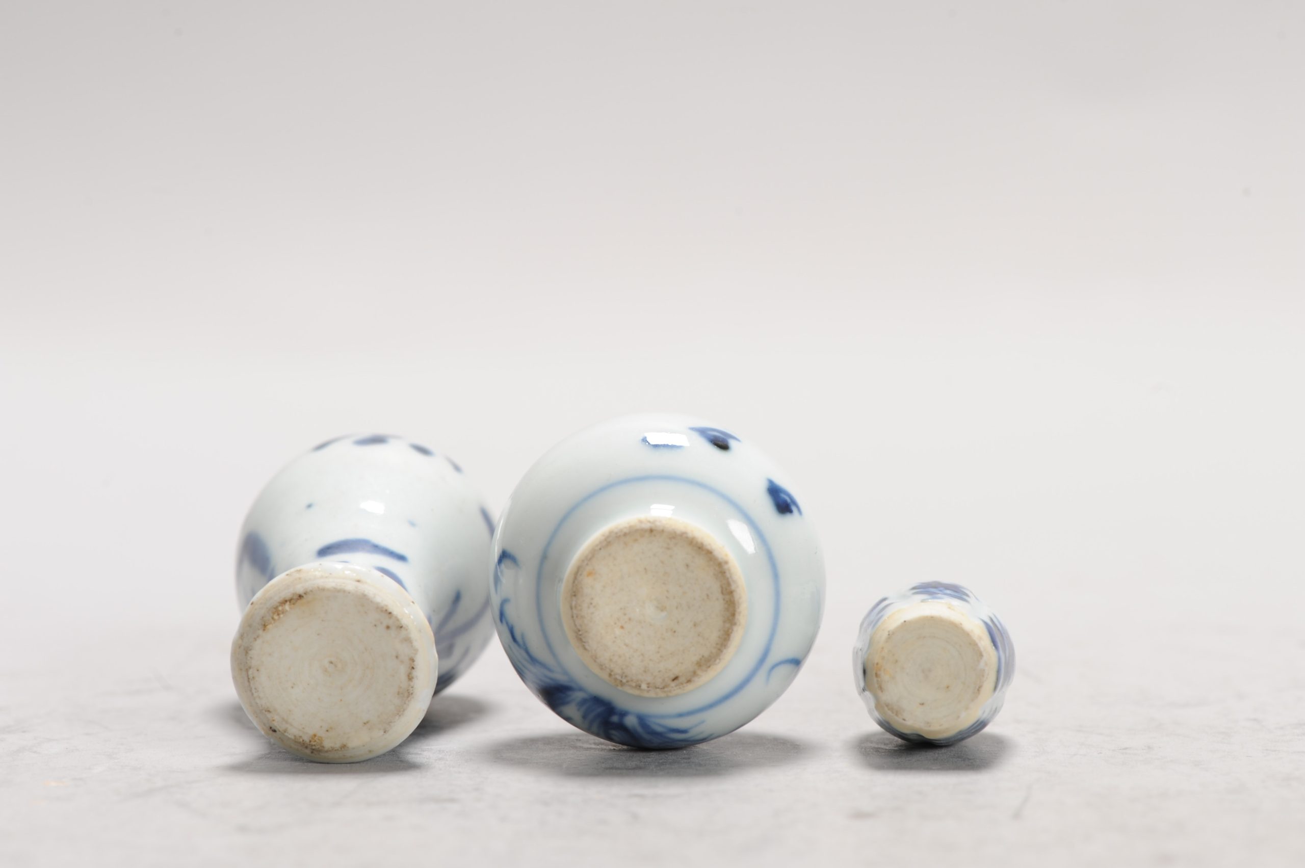 A Set of 3 lovely Kangxi miniature Porcelain Dollhouse vases Blue and White China - Image 2