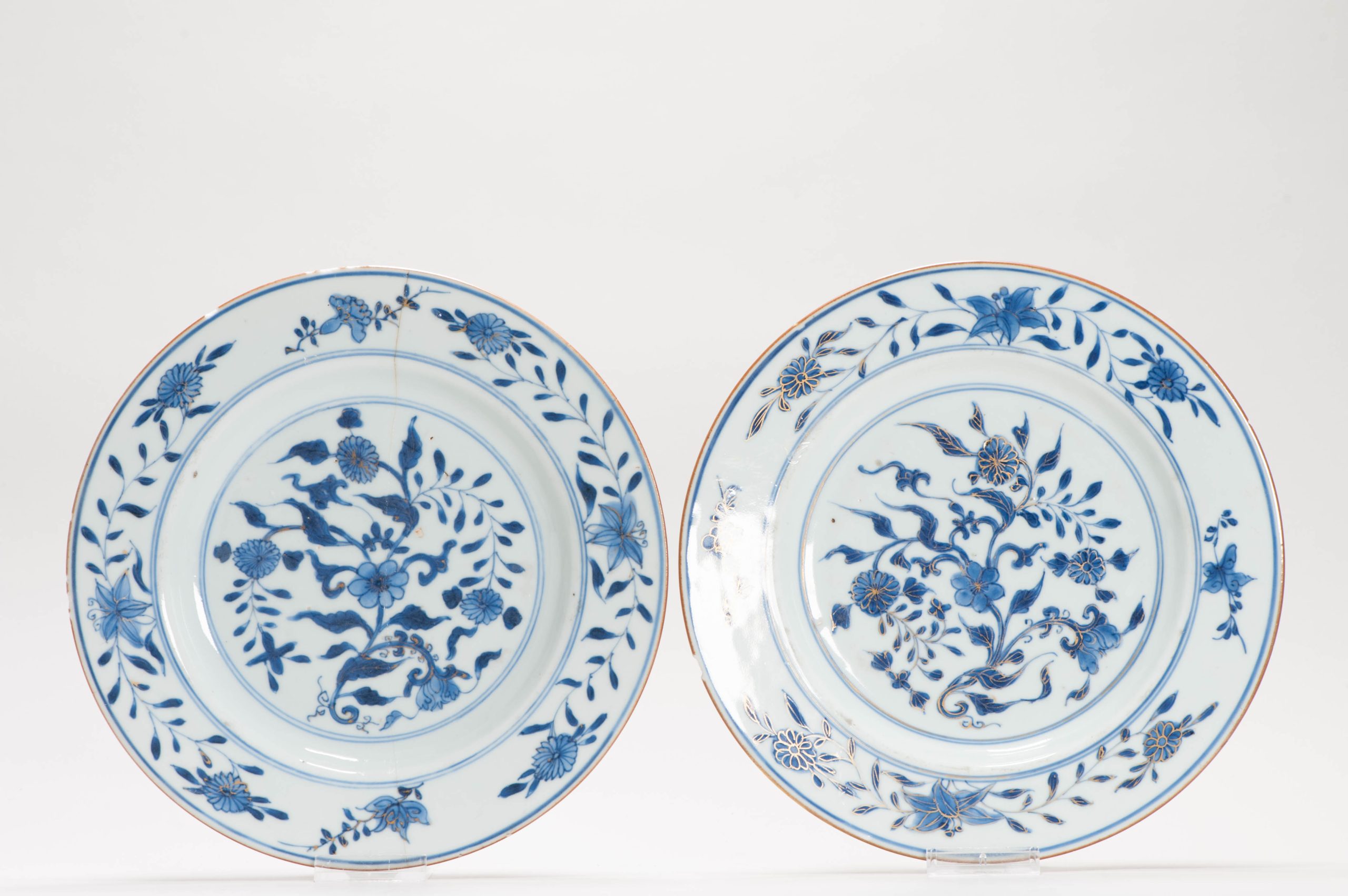 Pair Antique 18C Chinese Porcelain Blue And White Gilt Flowers dishes