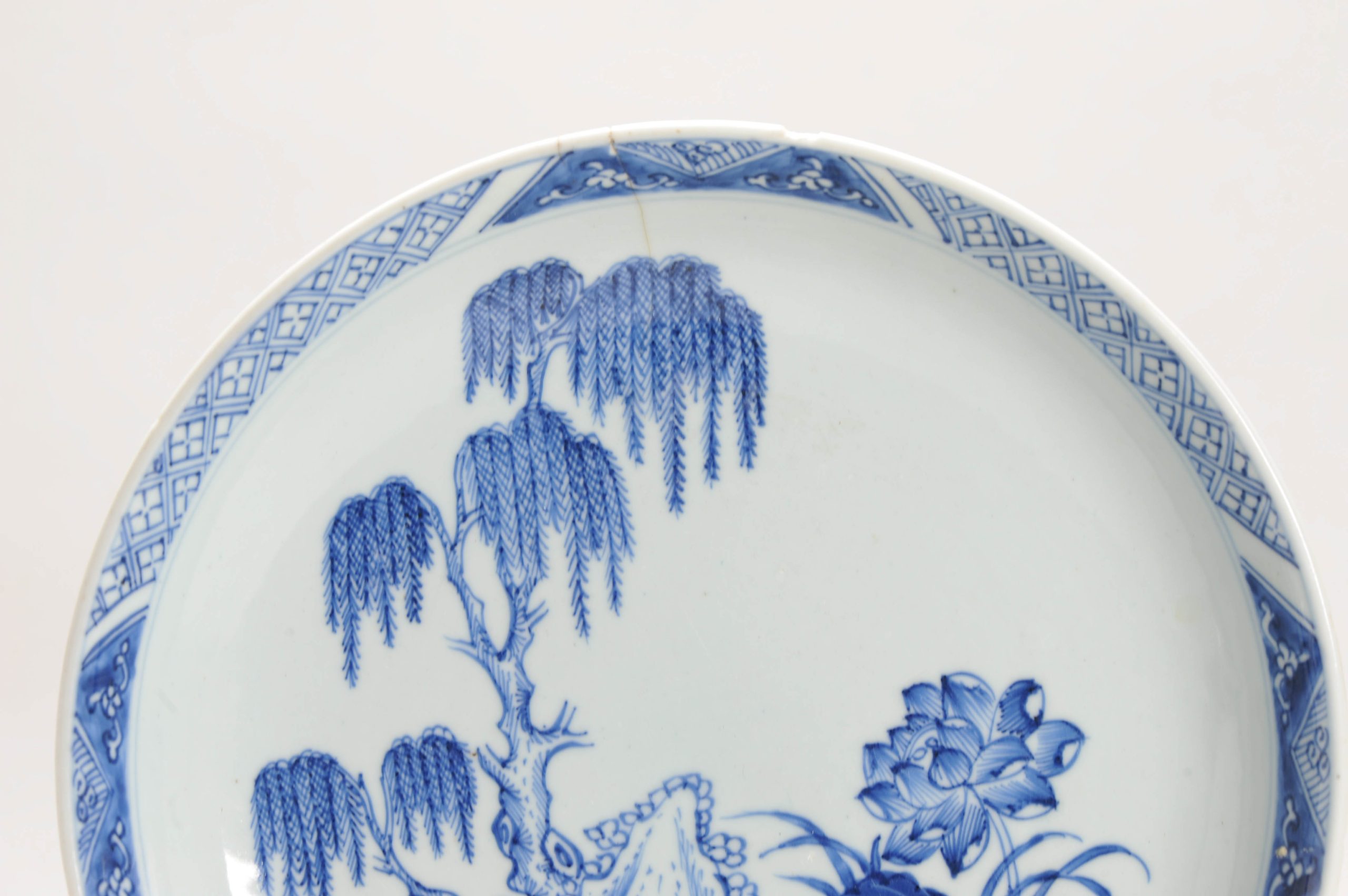 26CM Antique 18C Chinese Porcelain Qianlong Blue And White Plate Willow Tree - Image 2