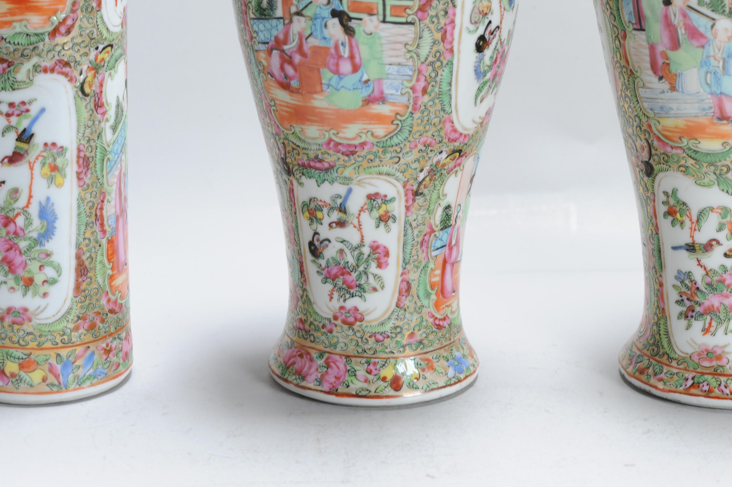 Antique Chinese Porcelain 19C Garniture Cantonese Vases Chinese China Flower - Image 6