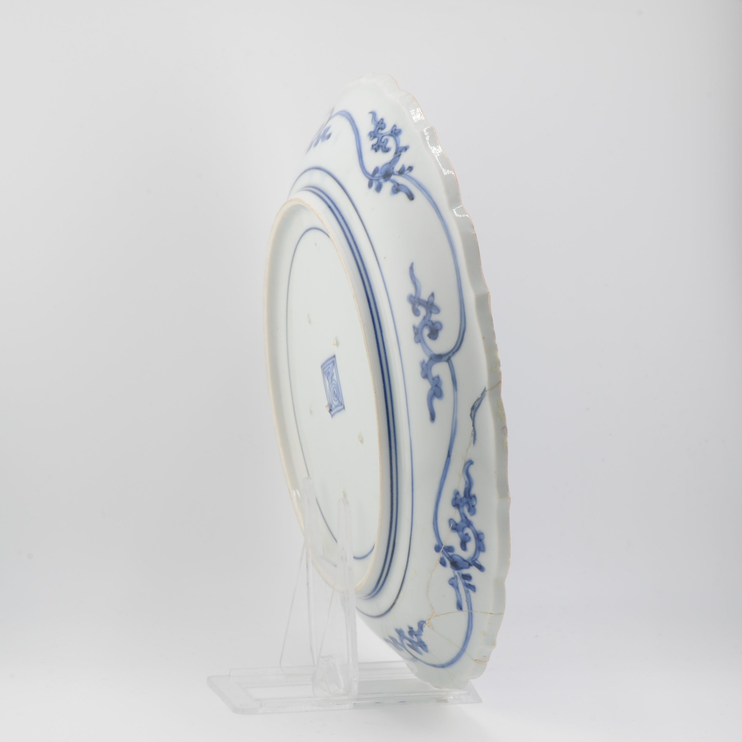 Antique 1680 Japanese Kakiemon Dish with Figures and Fenghuang Japan - Image 6