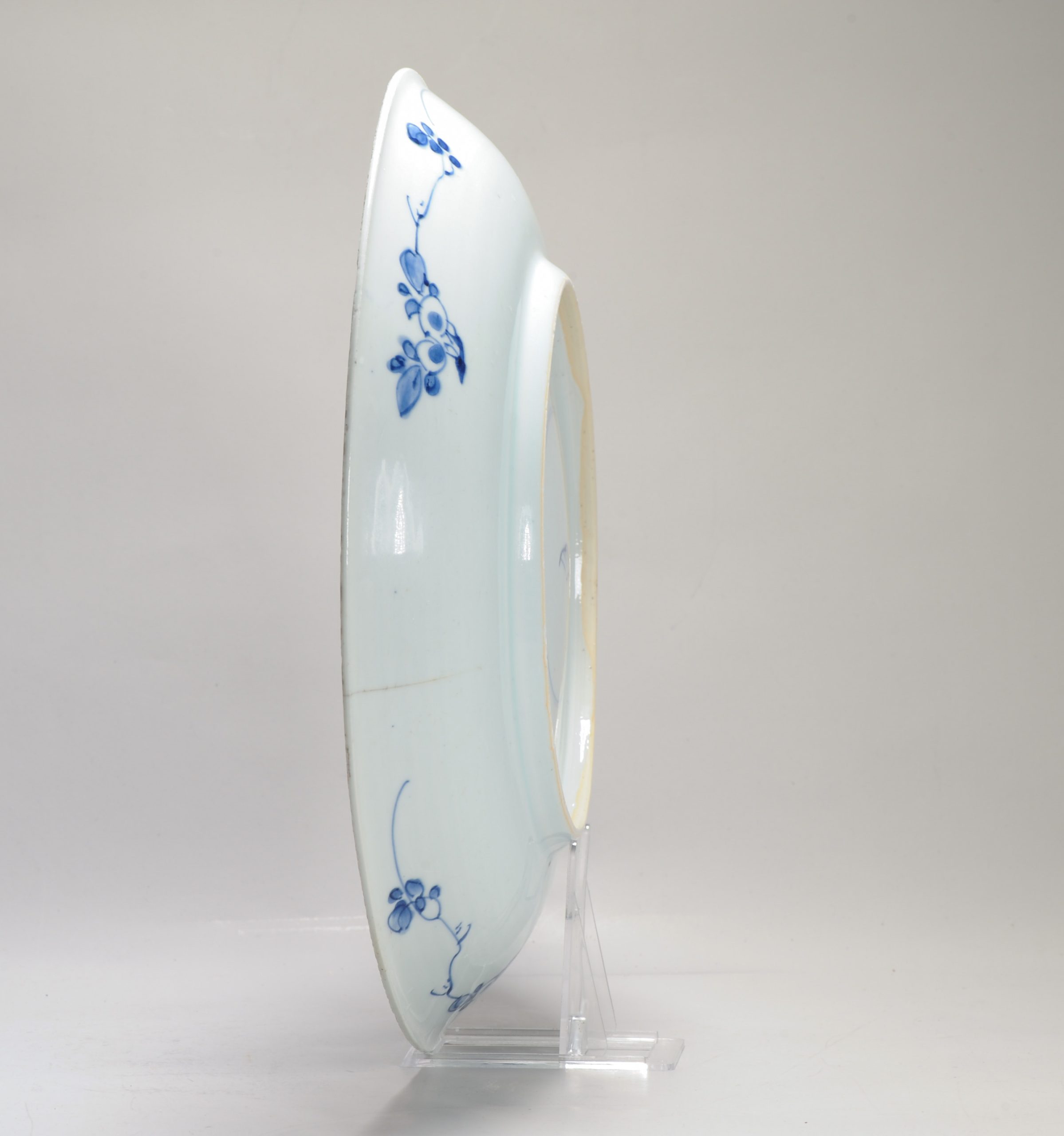 Large Antique ca 1690 Chinese Kangxi Period Porcelain Dish Plate Flowers - Image 2