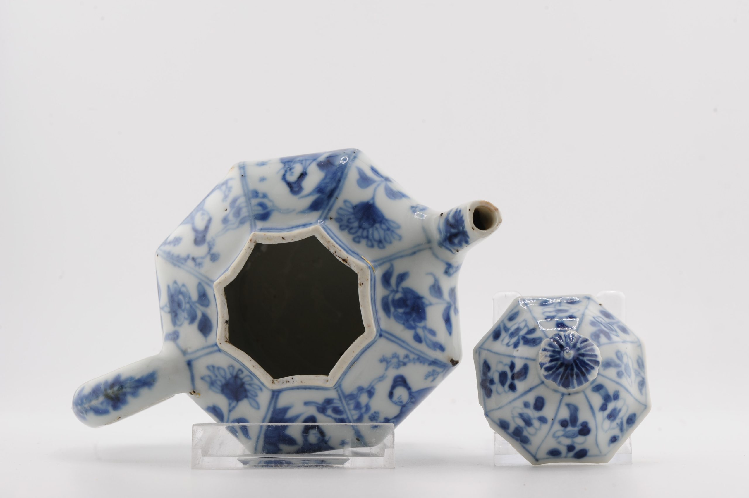 Antique Kangxi Period Chinese Porcelain Blue & White Teapot Landscape - Image 3