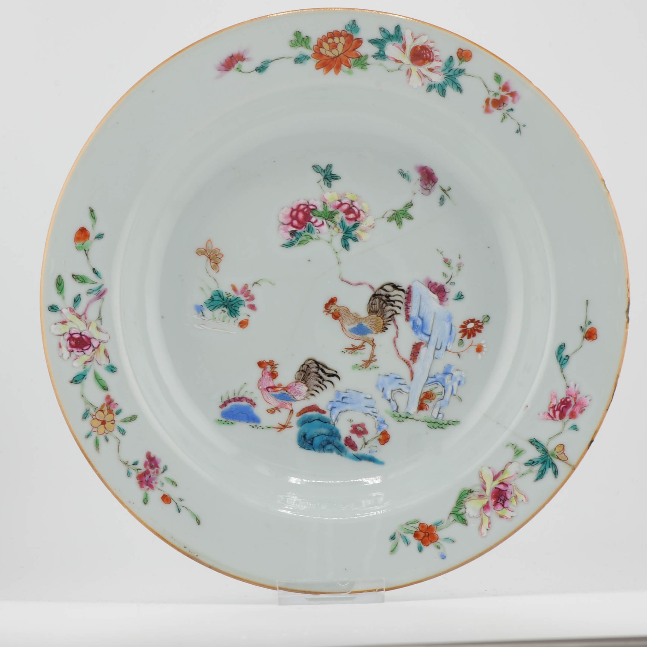 18C Qianlong period Chinese Porcelain Plate Roosters Rose Landscape Flowers - Image 2
