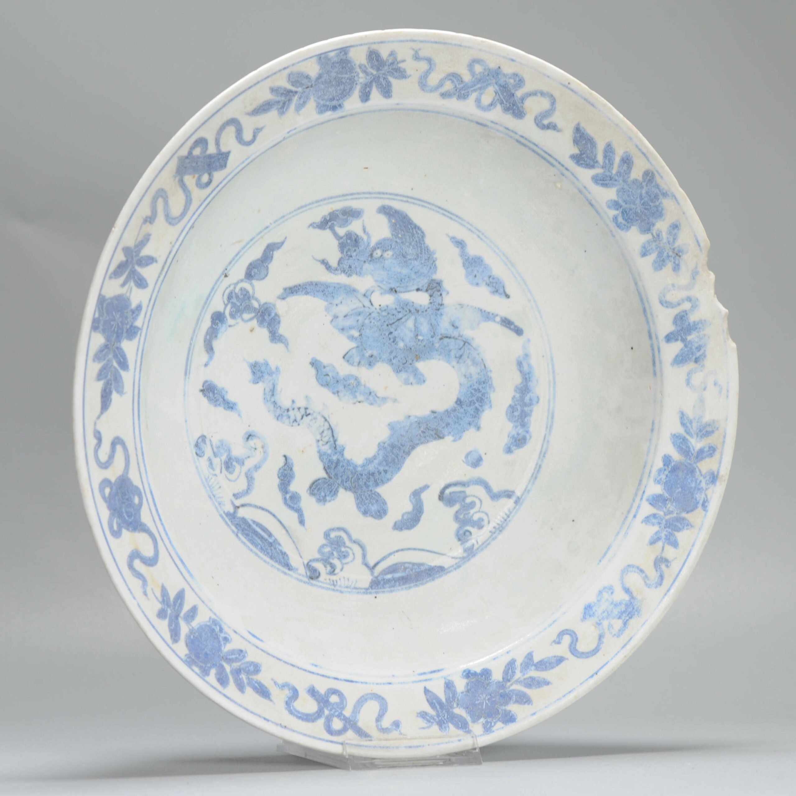 Antique Chinese Porcelain Mid 16th century Jiajing Dragon Ruyi plate with Mark - Image 2