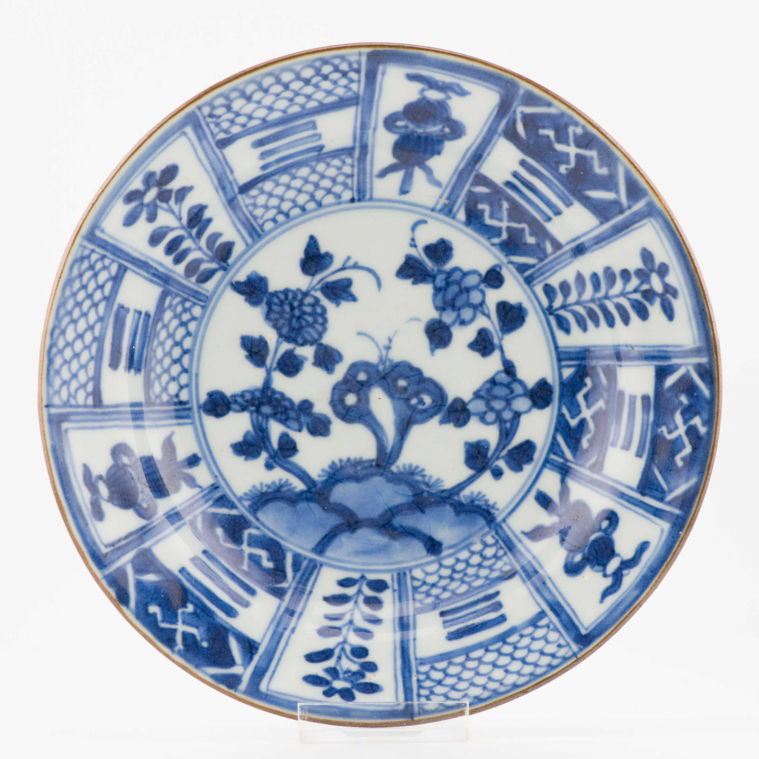 Antique Chinese Porcelain Kangxi-Yongzheng Porcelain Dish Floral Kraak Scene