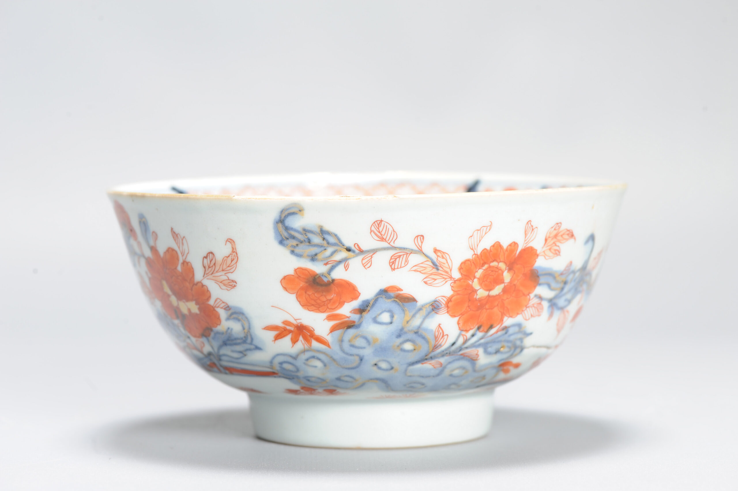 A Chinese Porcelain Imari Bowl 1700-1730 Period Landscape Pagode scene - Image 2