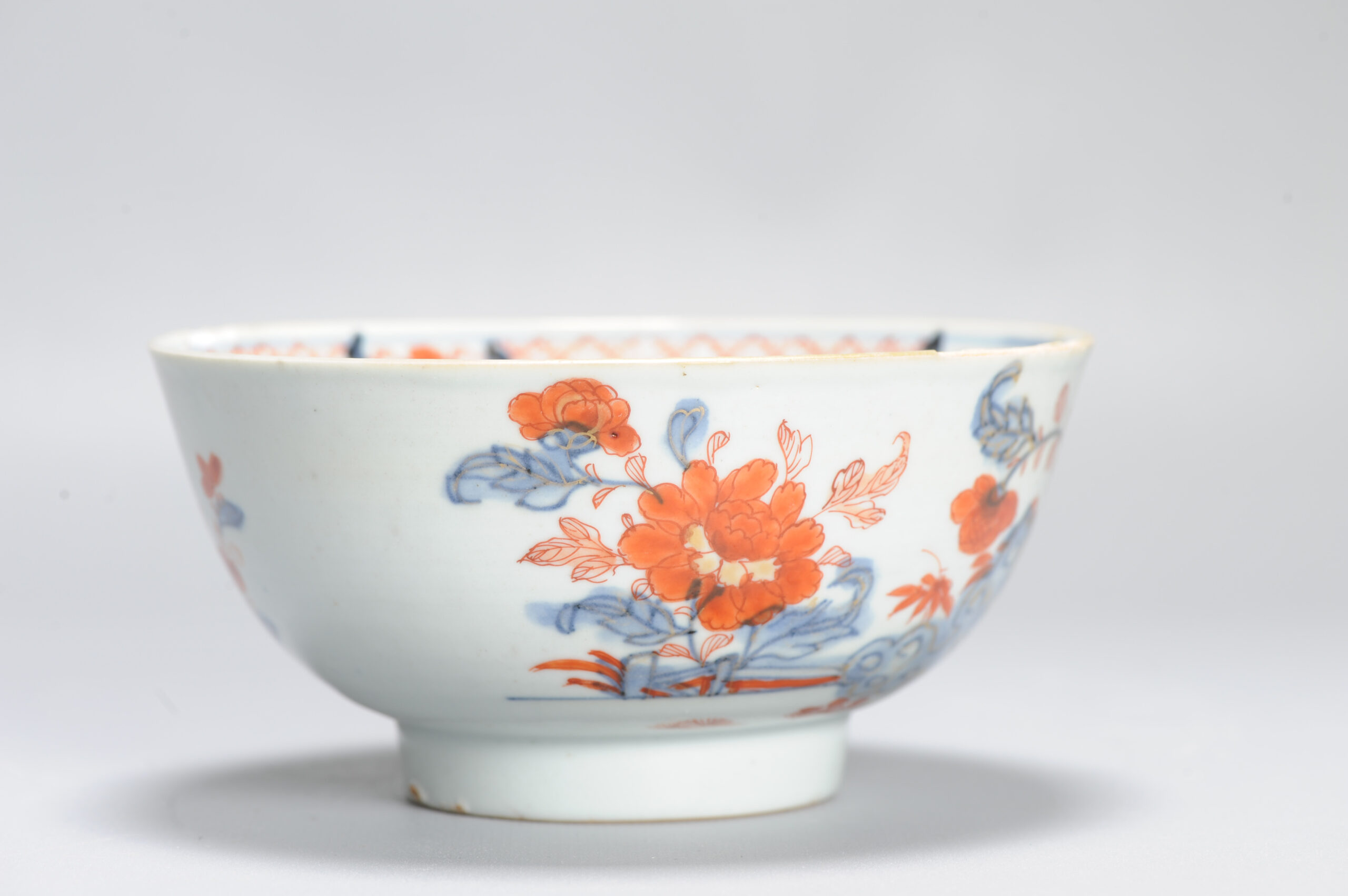 A Chinese Porcelain Imari Bowl 1700-1730 Period Landscape Pagode scene - Image 3