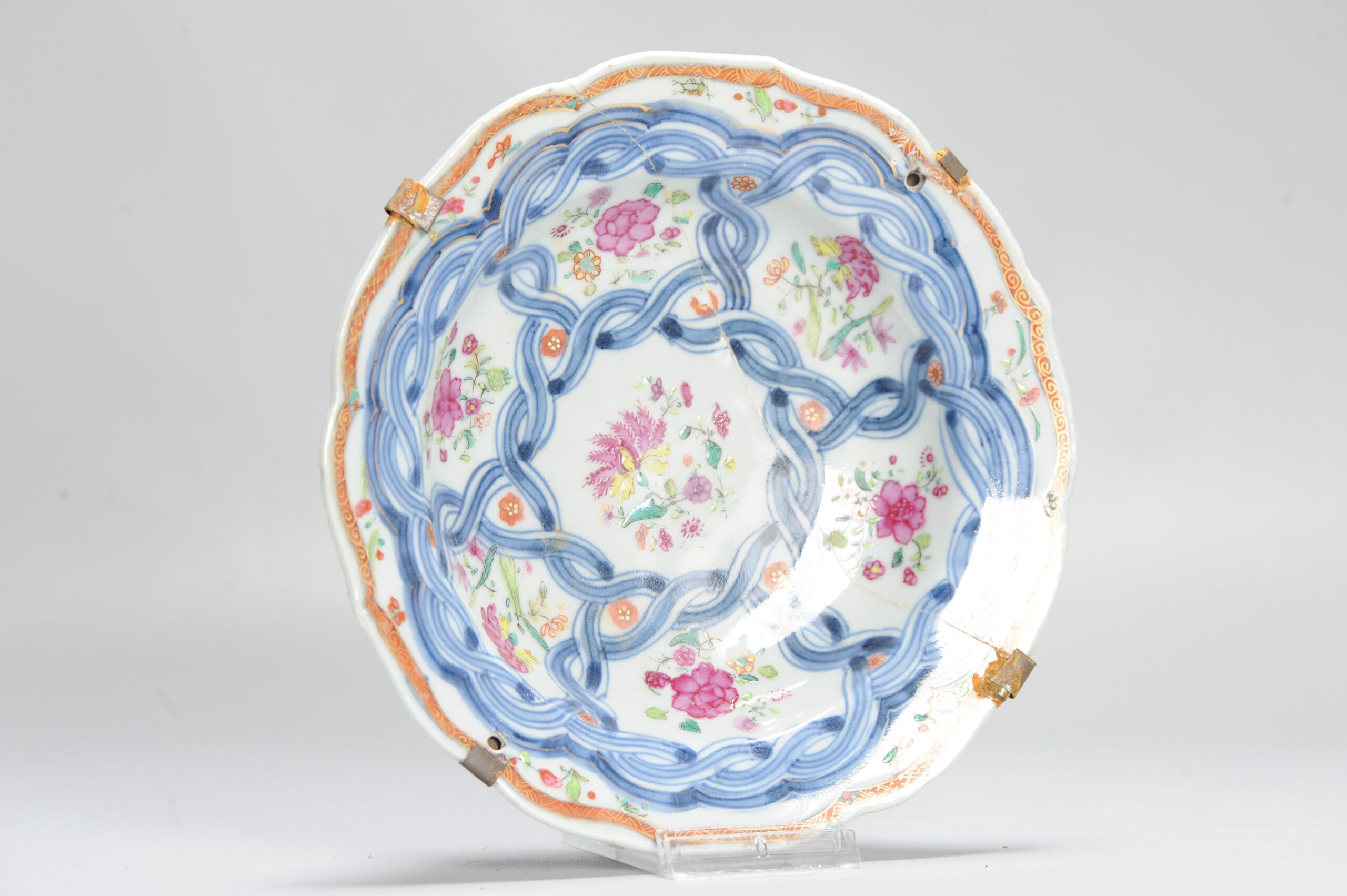 Antique 18C Chinese Porcelain Famille Rose Qianlong dish Endless Knot - Image 12