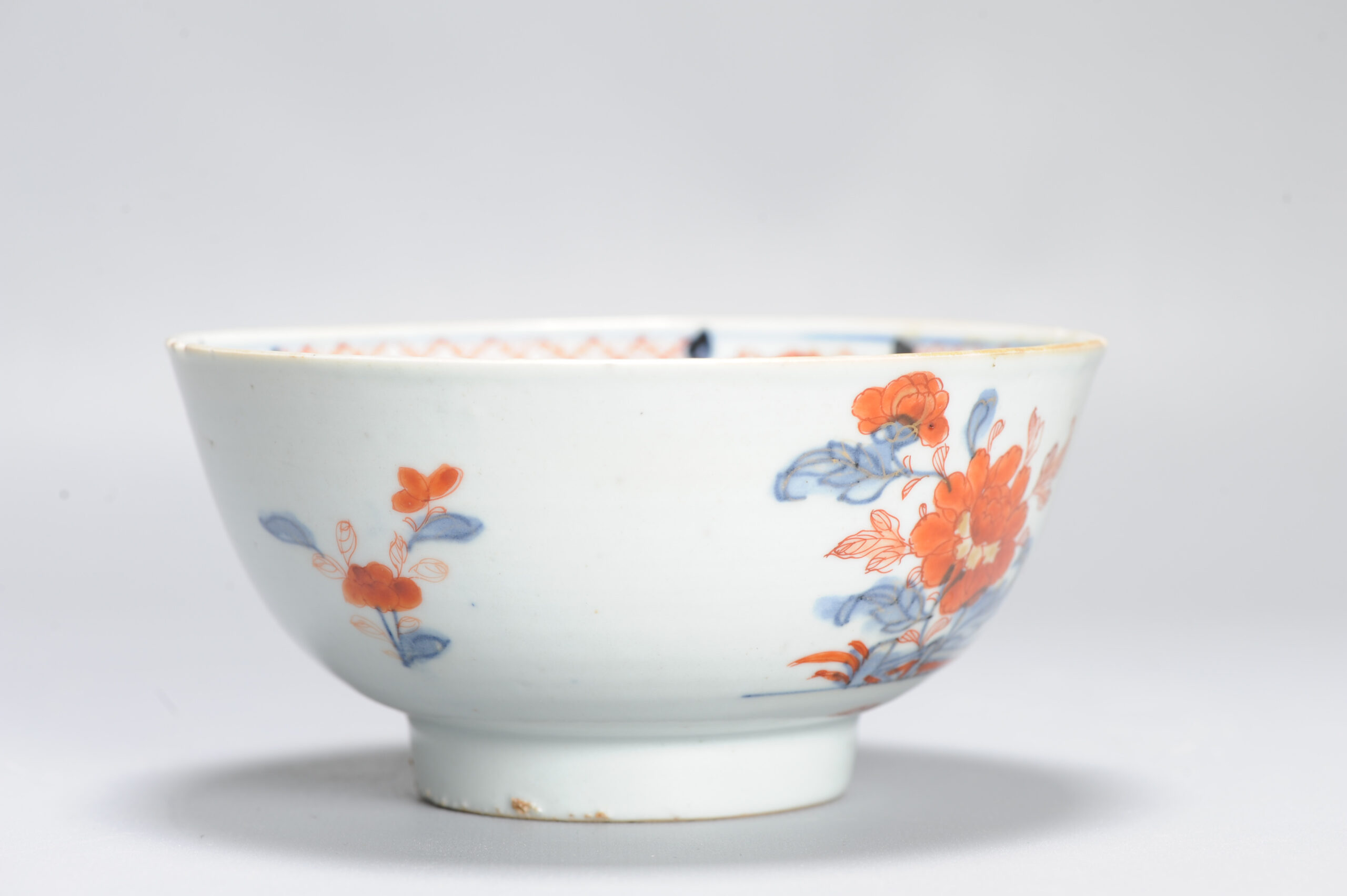 A Chinese Porcelain Imari Bowl 1700-1730 Period Landscape Pagode scene - Image 4