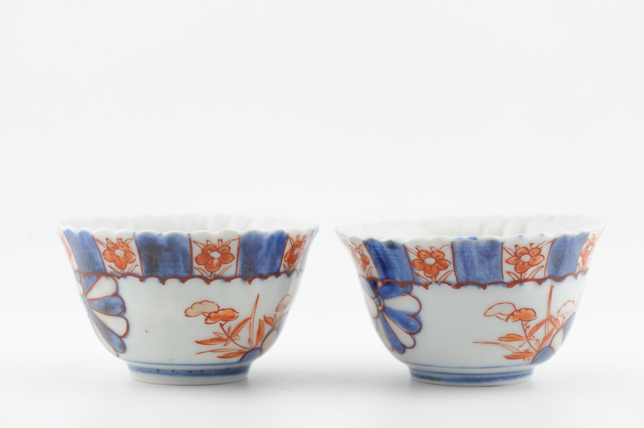 Pair Antique 18C Chinese Porcelain Kangxi Imari Tea Bowls China Flowers - Image 7