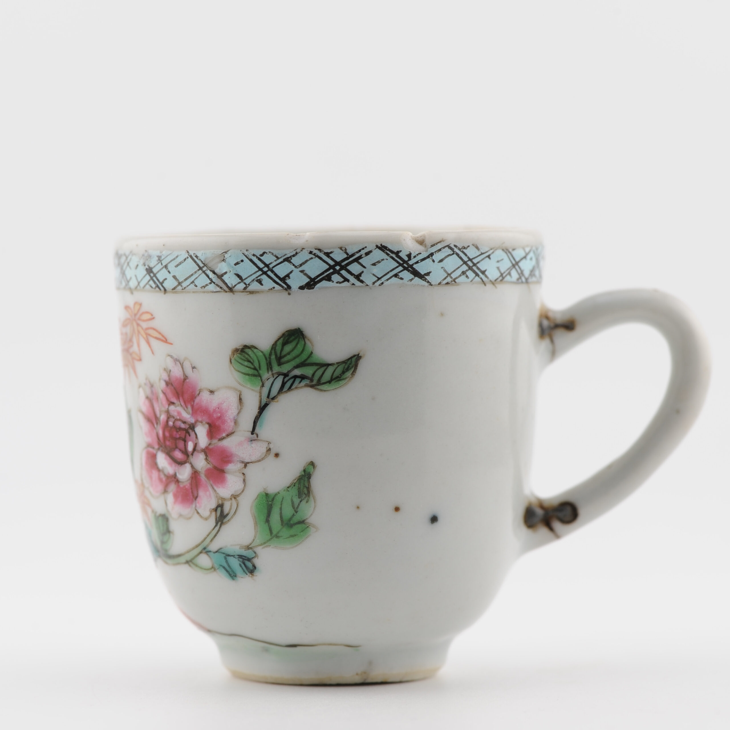 Antique Chinese Coffee Cup Flowers Yonzheng/Qianlong Porcelain - Image 9