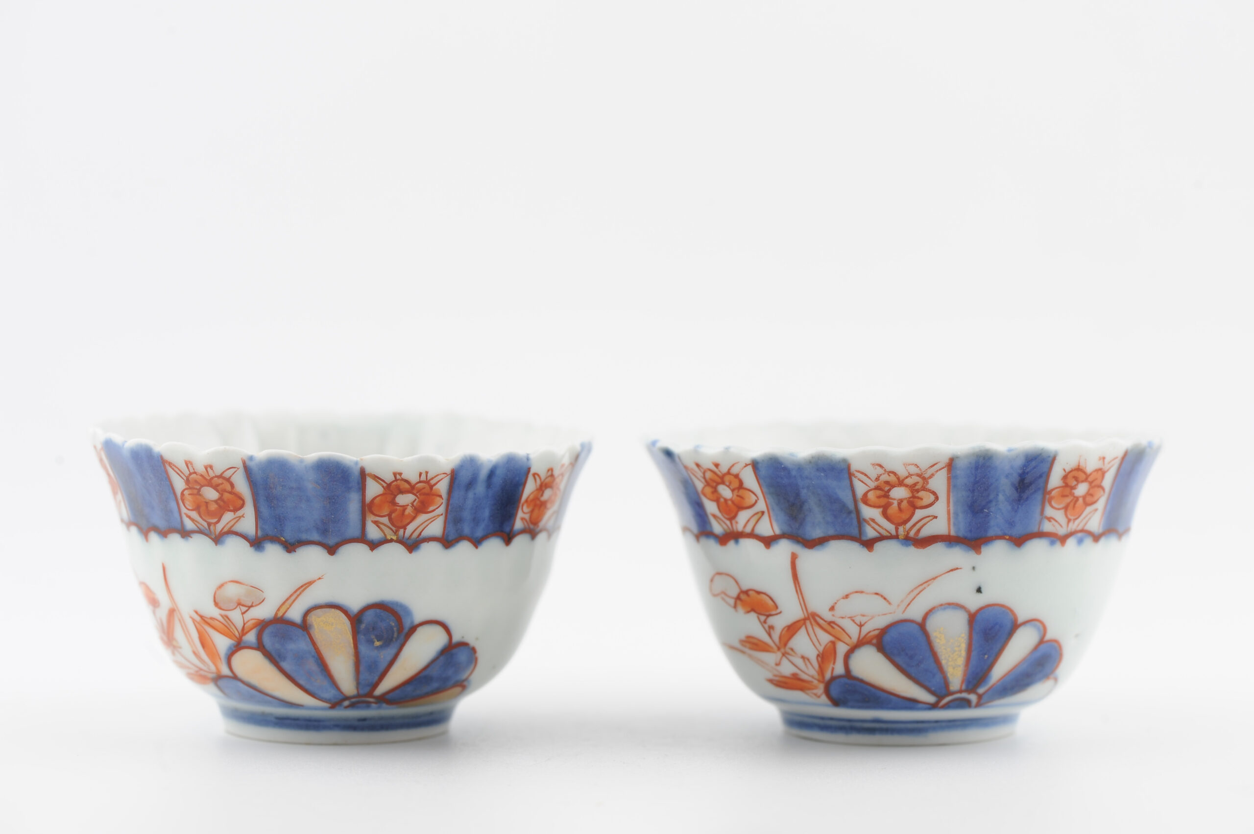 Pair Antique 18C Chinese Porcelain Kangxi Imari Tea Bowls China Flowers - Image 9