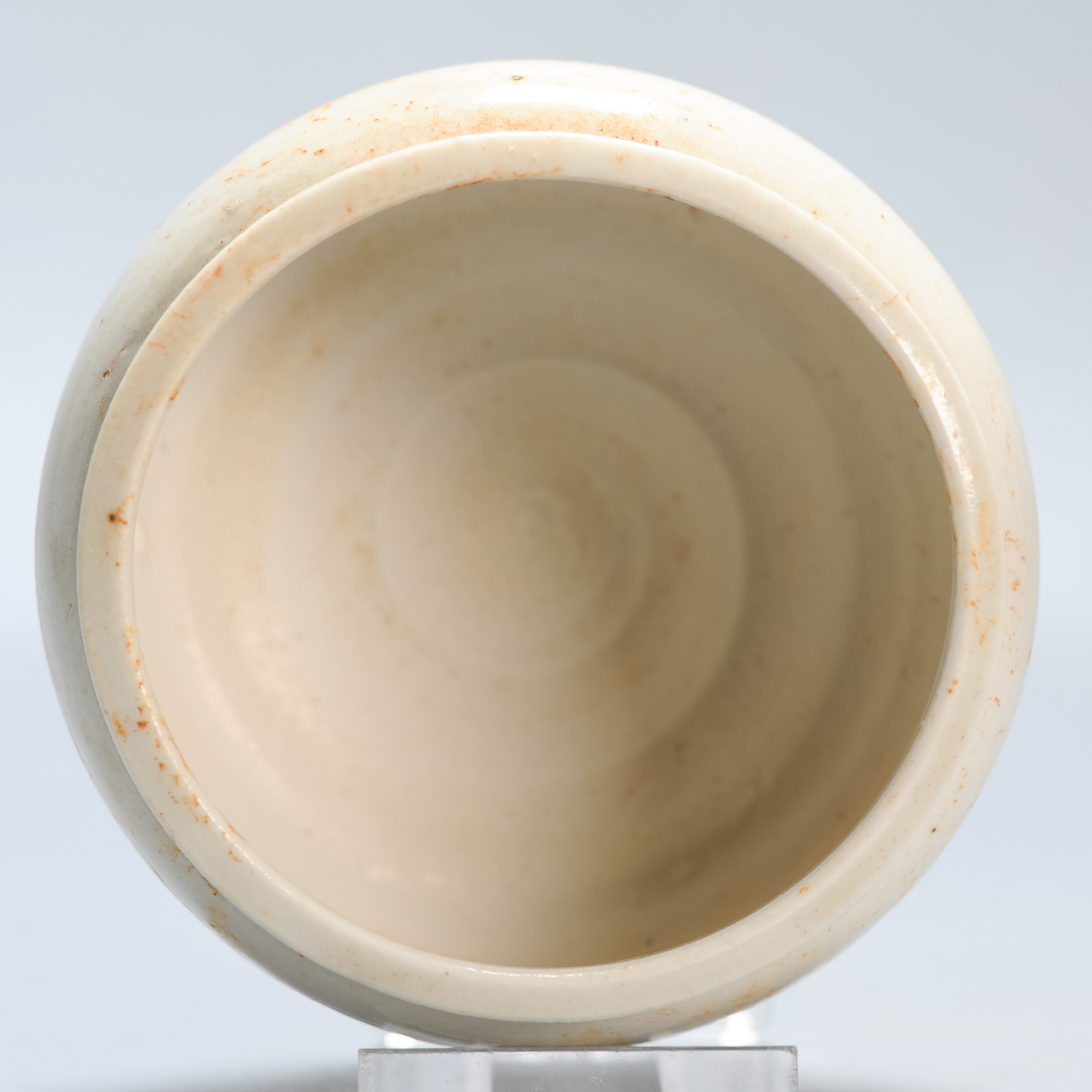 Antique Chinese Lovely Shaped Song period White monochrome Jar on Foot - Image 11