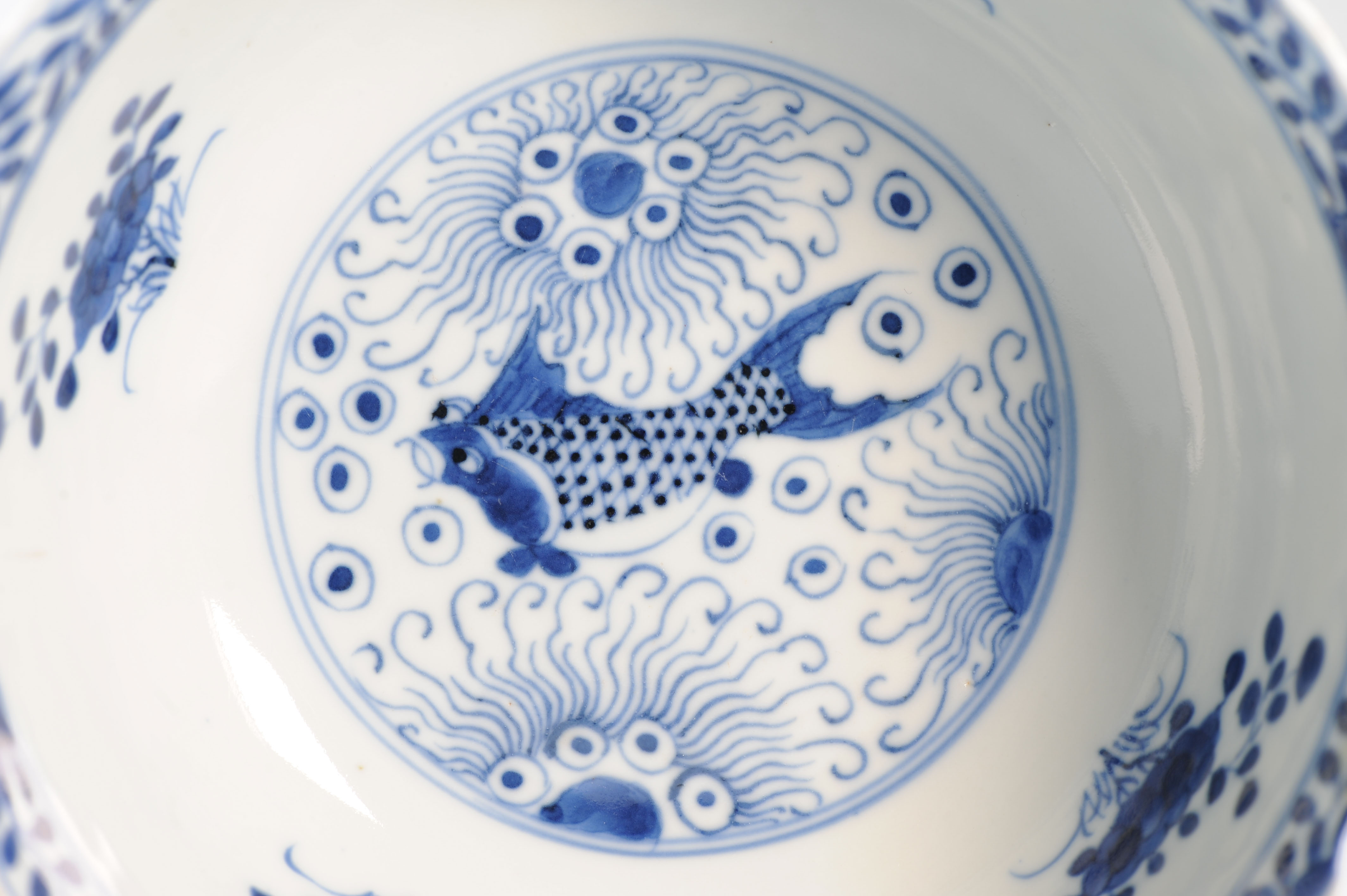Antique Chinese Porcelain 19C Bleu de White Bowl Fish Water Scene Marked - Image 3