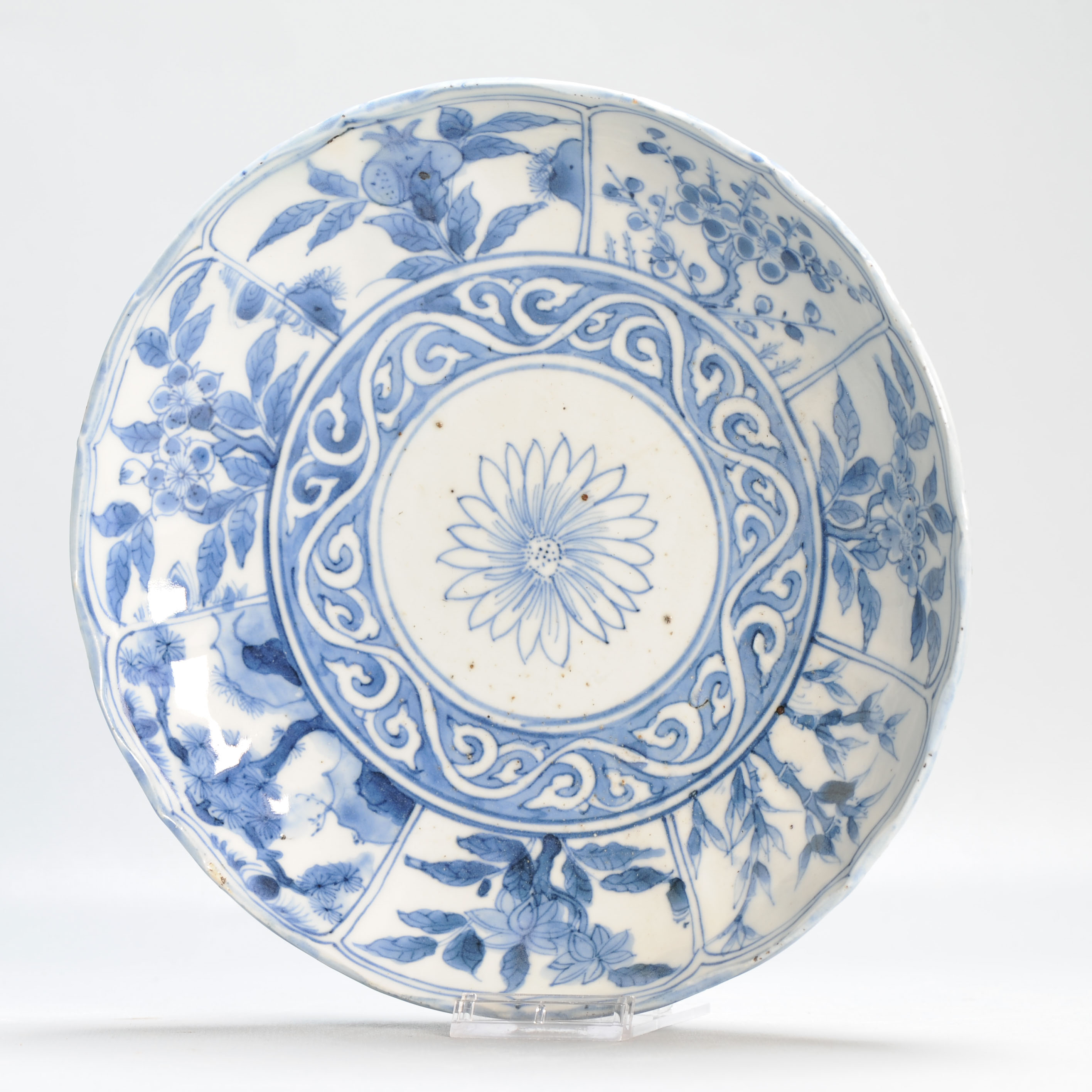 Top Quality Antique Late Ming Period Chinese Porcelain Kosometsuke Plate - Image 3