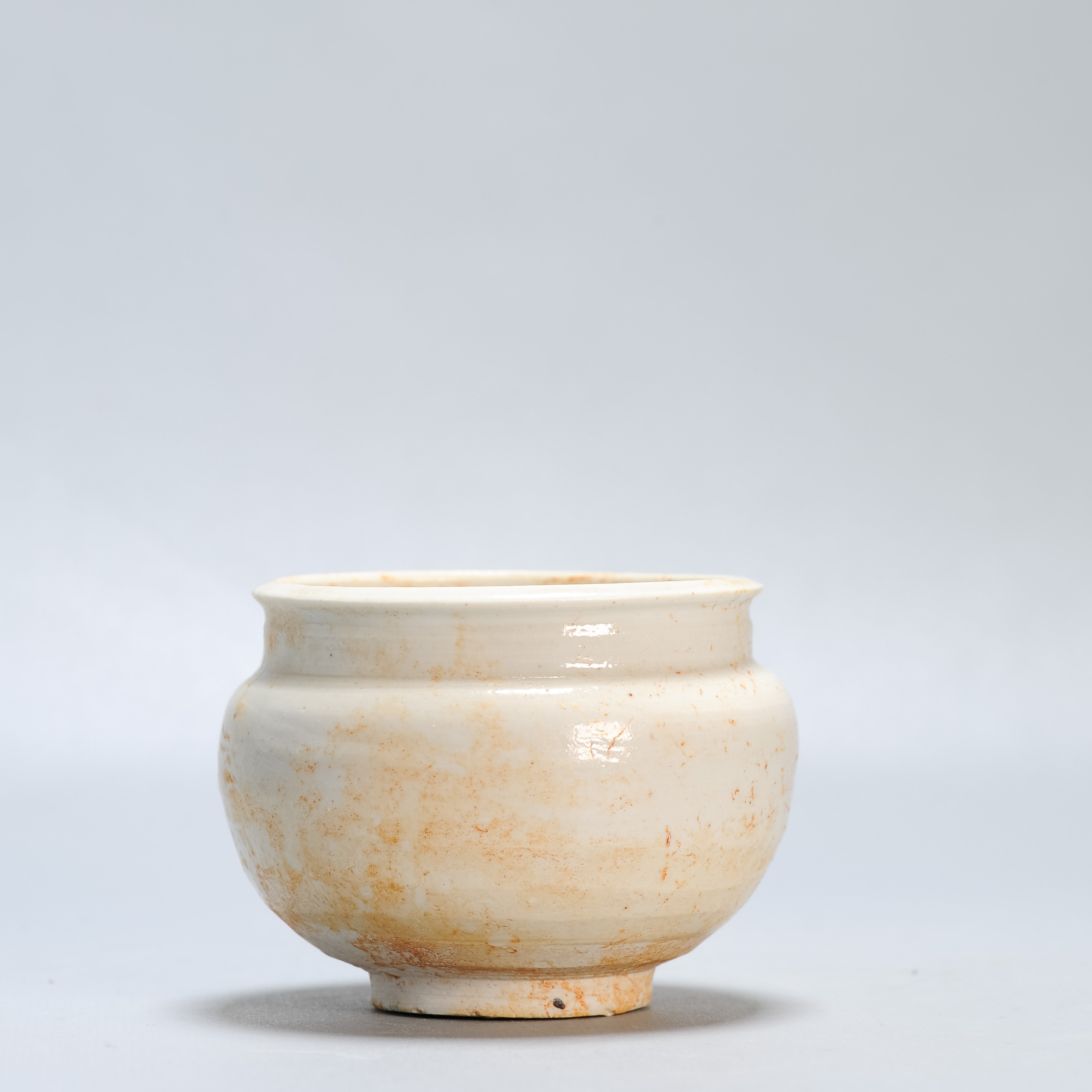 Antique Chinese Lovely Shaped Song period White monochrome Jar on Foot - Image 12