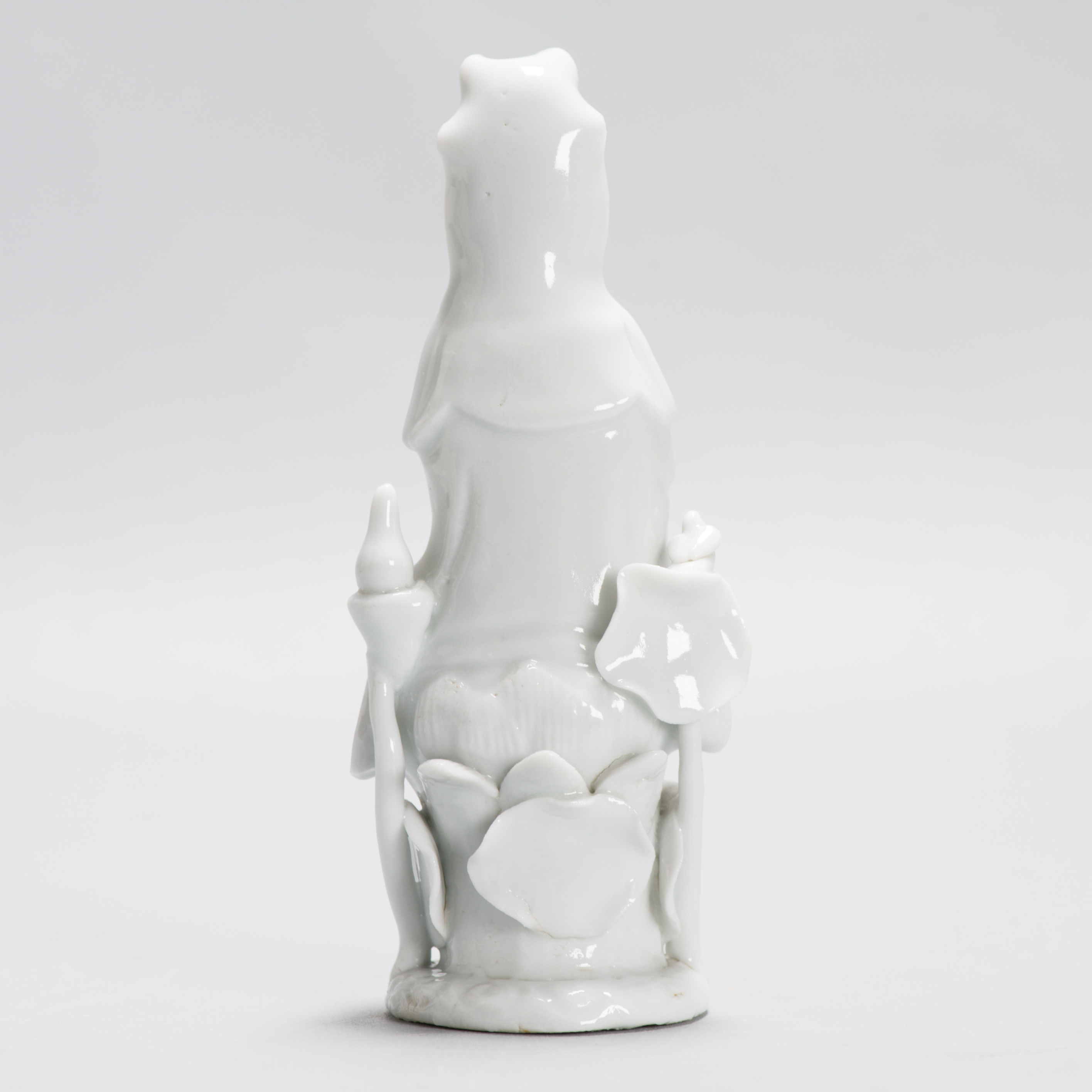 Lovely 17/18th century Dehua Blanc de Chine Guanyin Statue China Chinese - Image 7