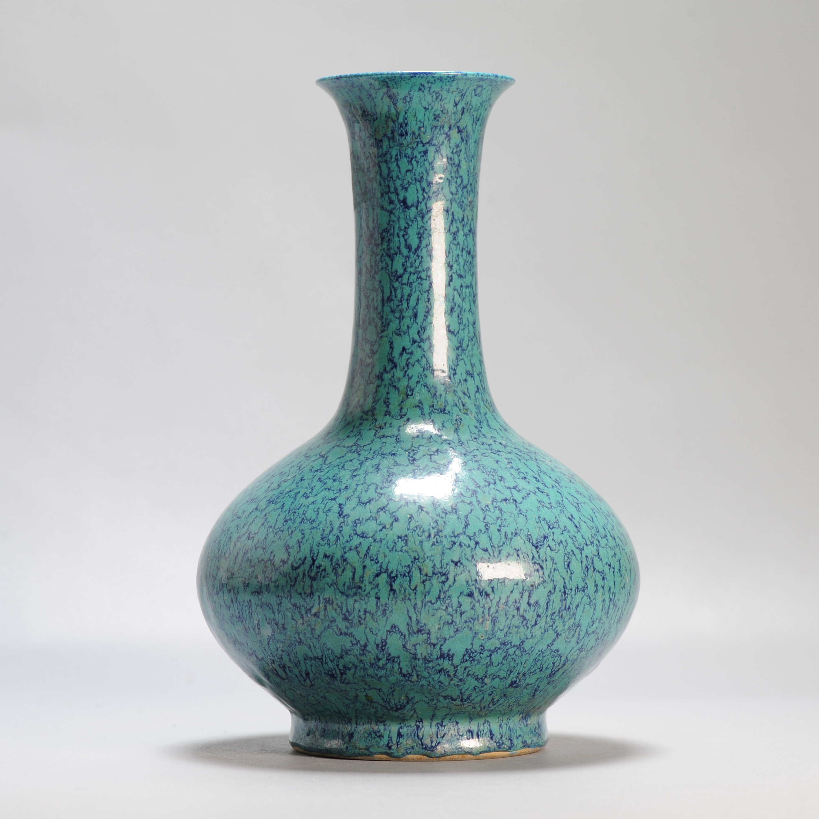 A Chinese Robins Egg bottle vase 20/21c with Seal Mark in Qianlong style - Image 2