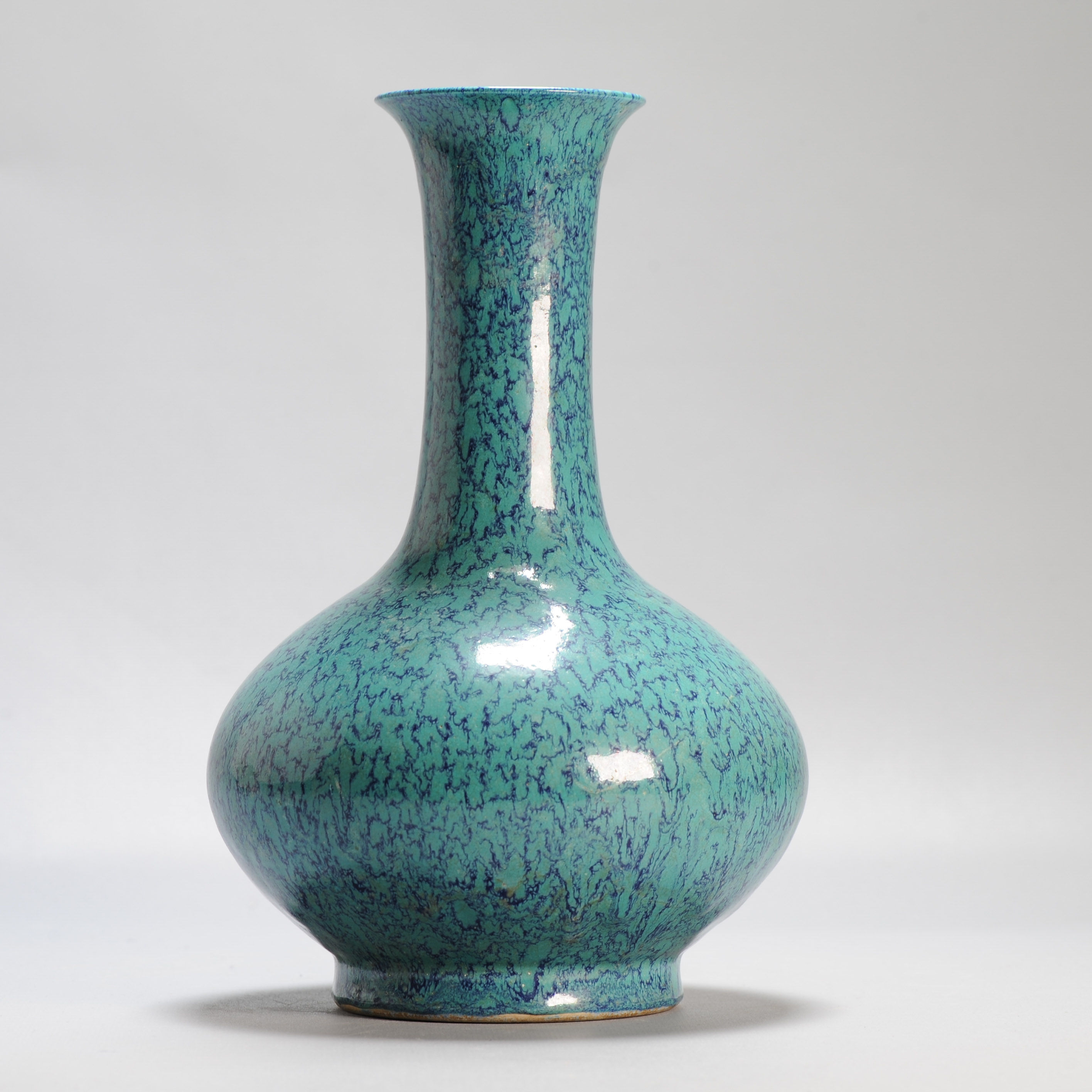 A Chinese Robins Egg bottle vase 20/21c with Seal Mark in Qianlong style - Image 7