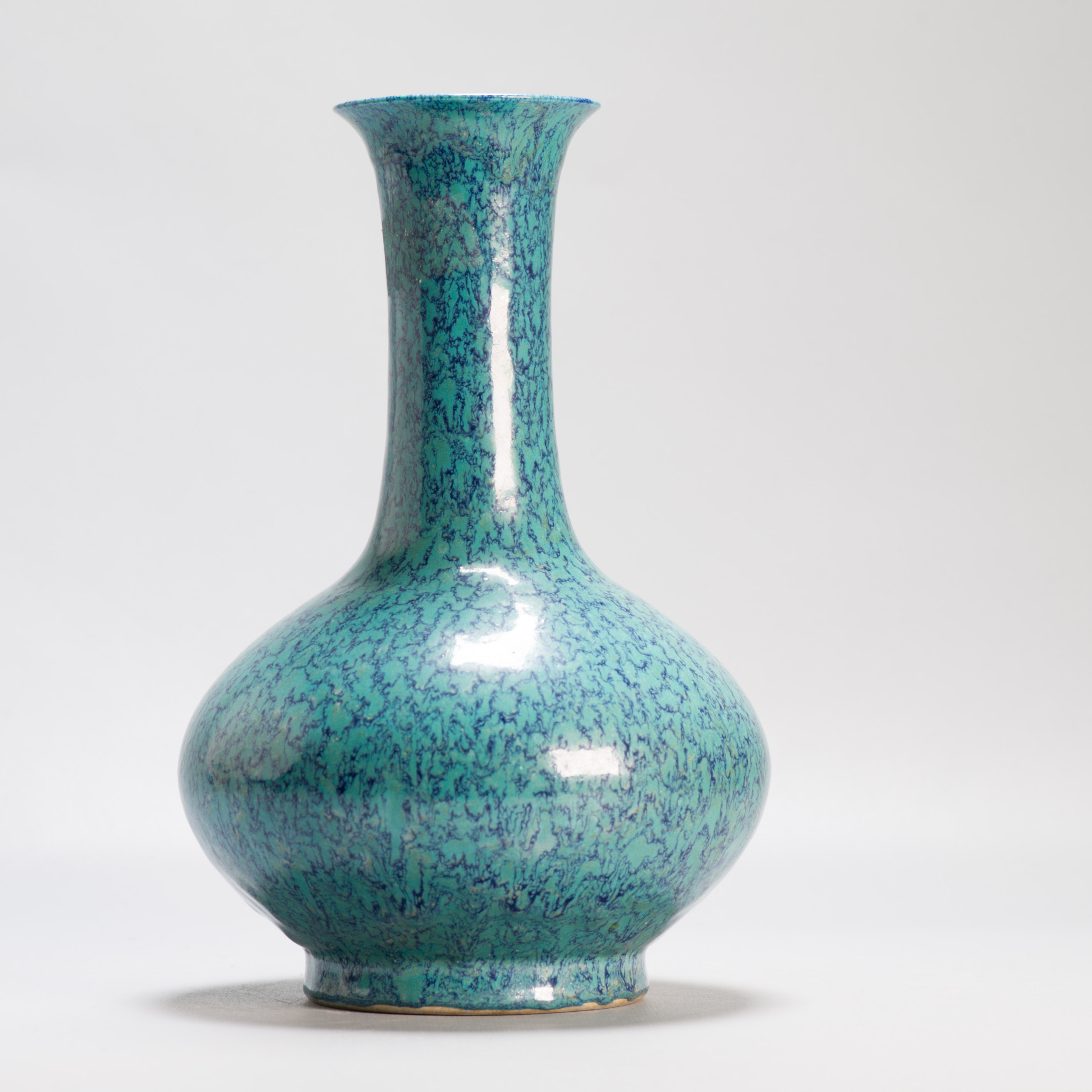 A Chinese Robins Egg bottle vase 20/21c with Seal Mark in Qianlong style - Image 3