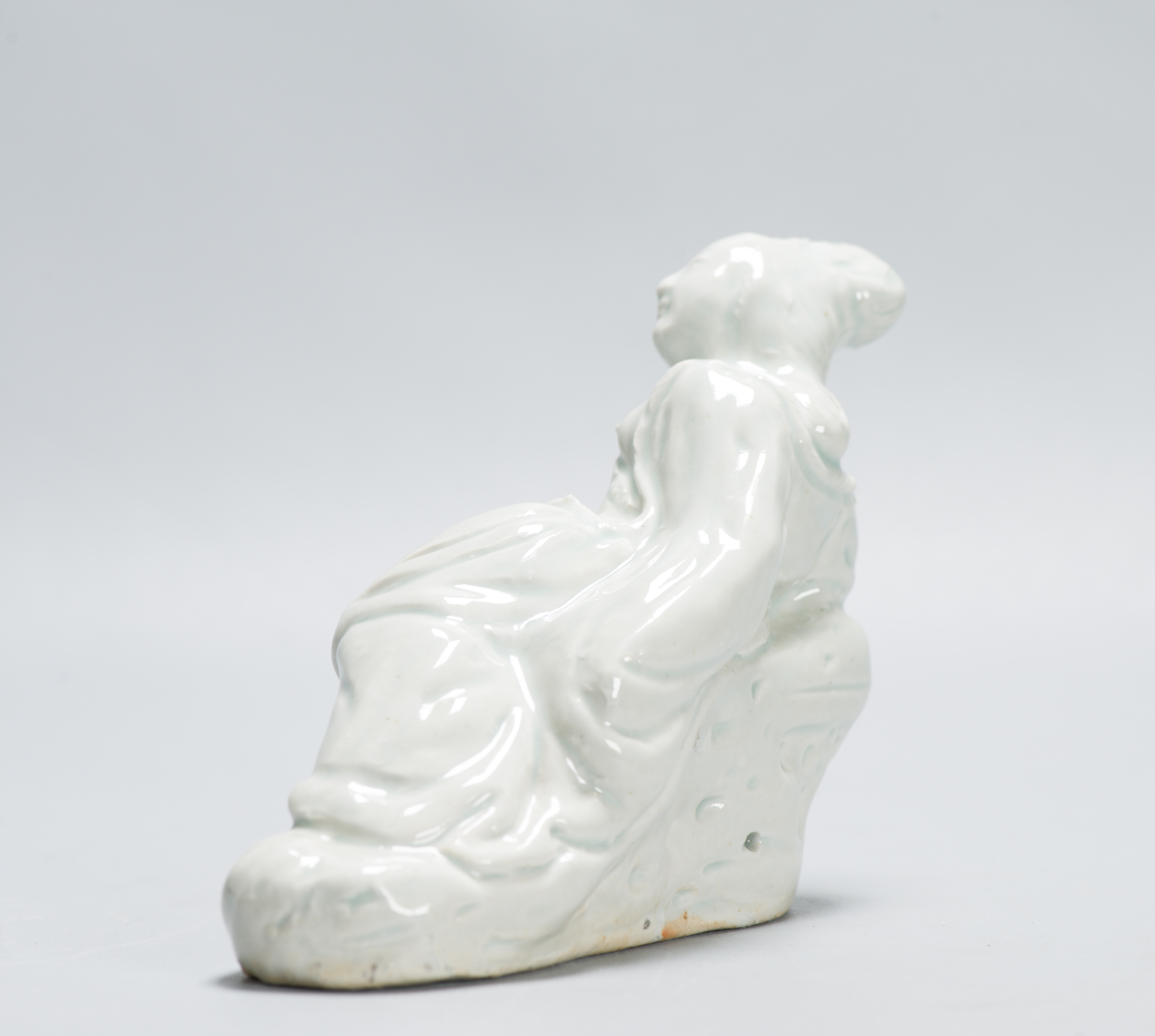 Antique Ming period (1368-1644) Dehua Blanc de Chine Reclining Bodhisattva - Image 8
