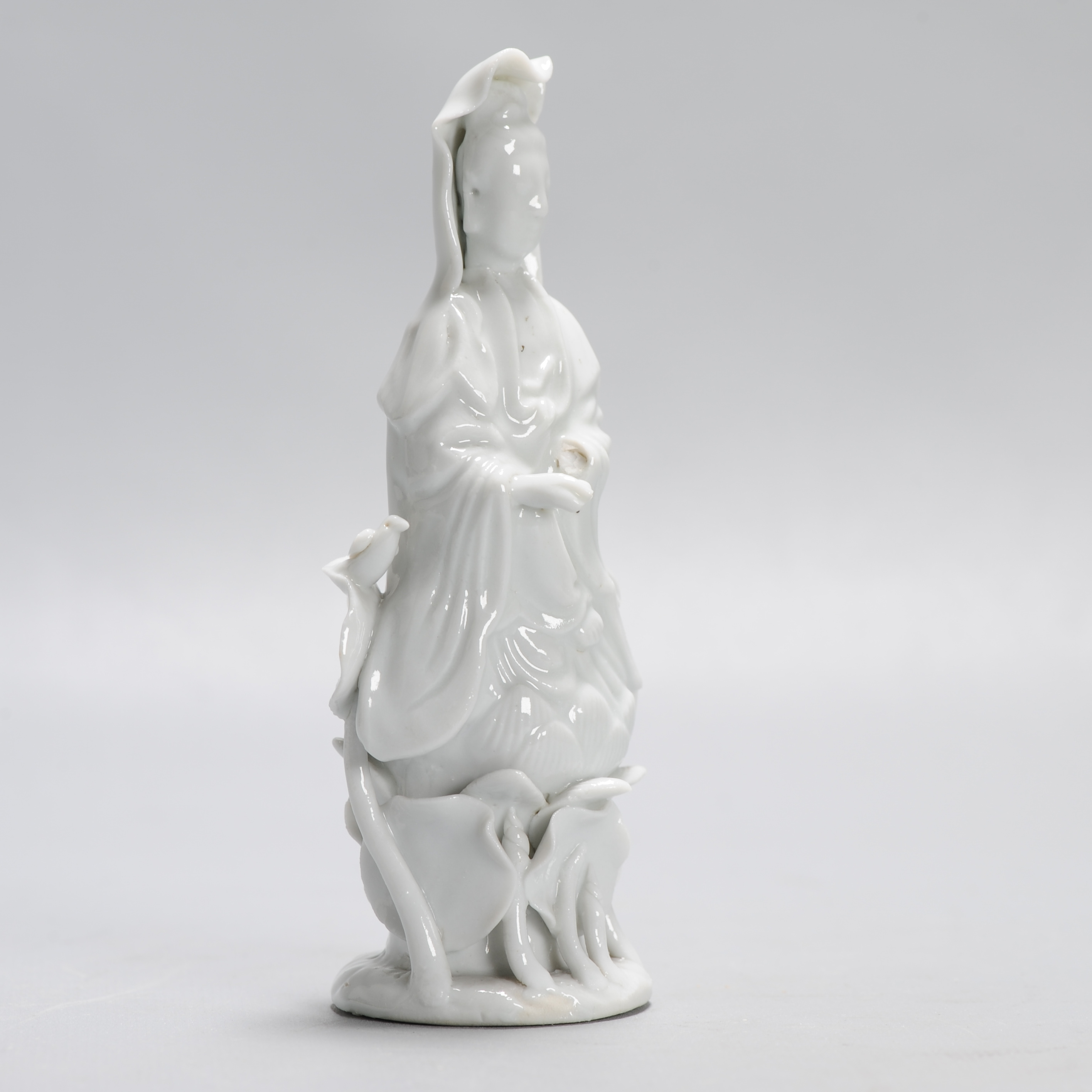 Lovely 17/18th century Dehua Blanc de Chine Guanyin Statue China Chinese - Image 3