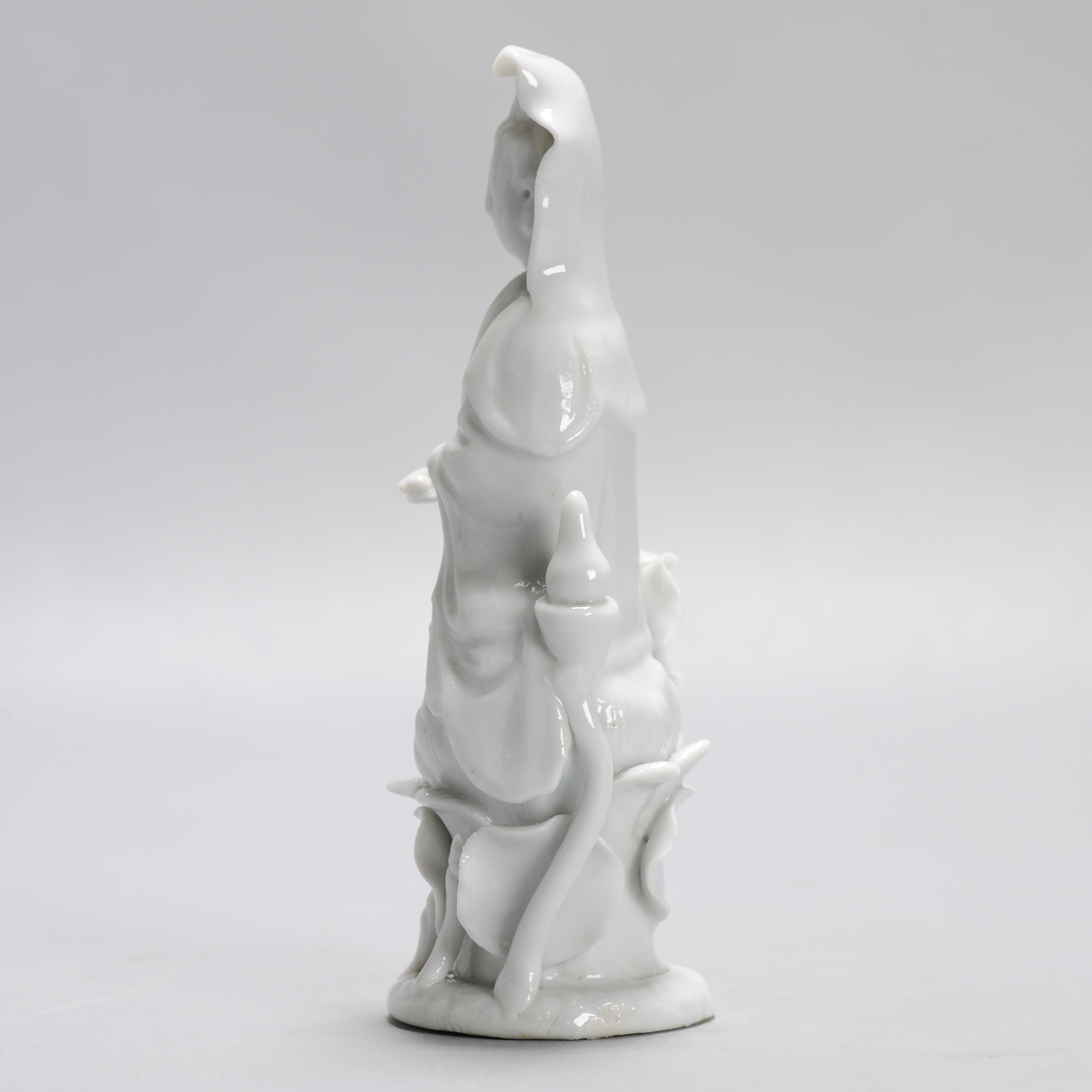 Lovely 17/18th century Dehua Blanc de Chine Guanyin Statue China Chinese - Image 10