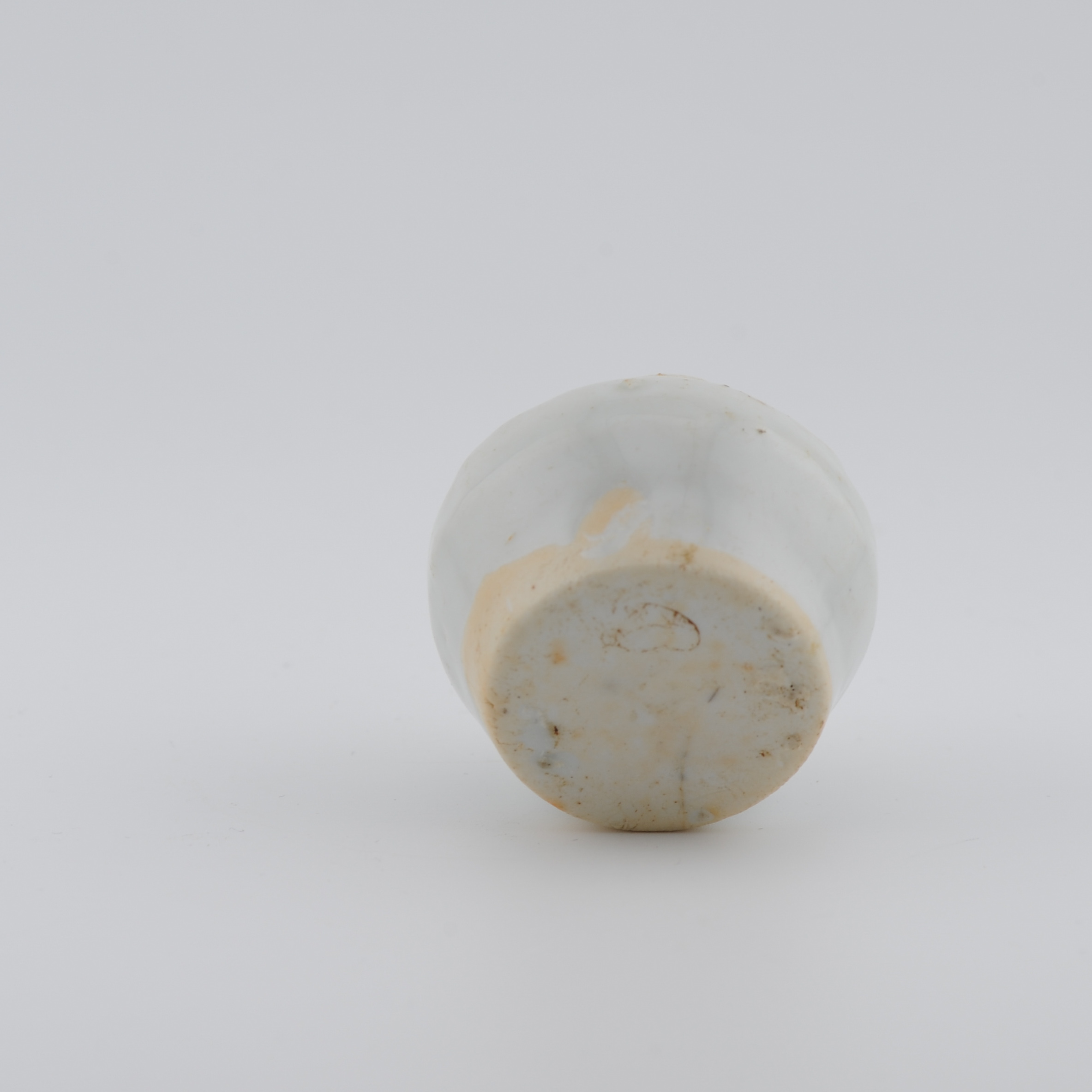 Antique Chinese Ming Dynasty Lovely Shaped Jar Dehua White monochrome - Image 3