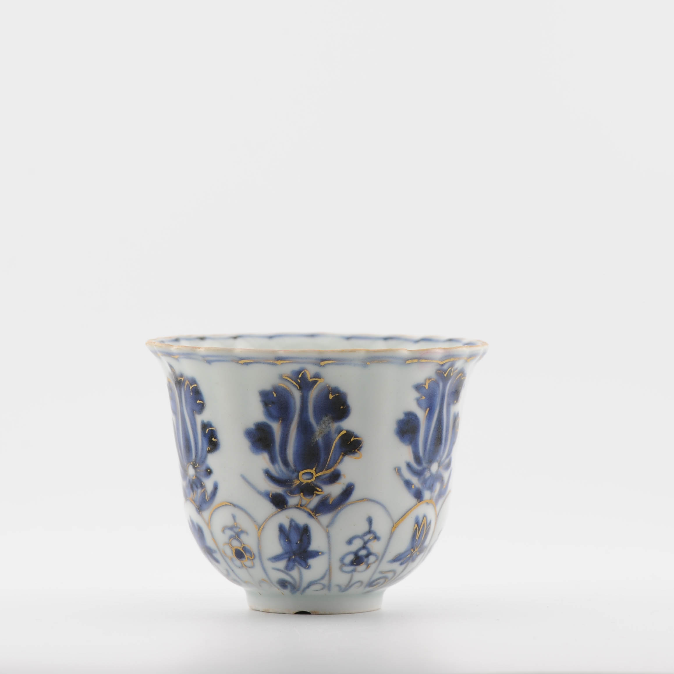 Antique 1680-1720 French Lily Chinese Porcelain Plate Kangxi Blue White Gold Cup - Image 10