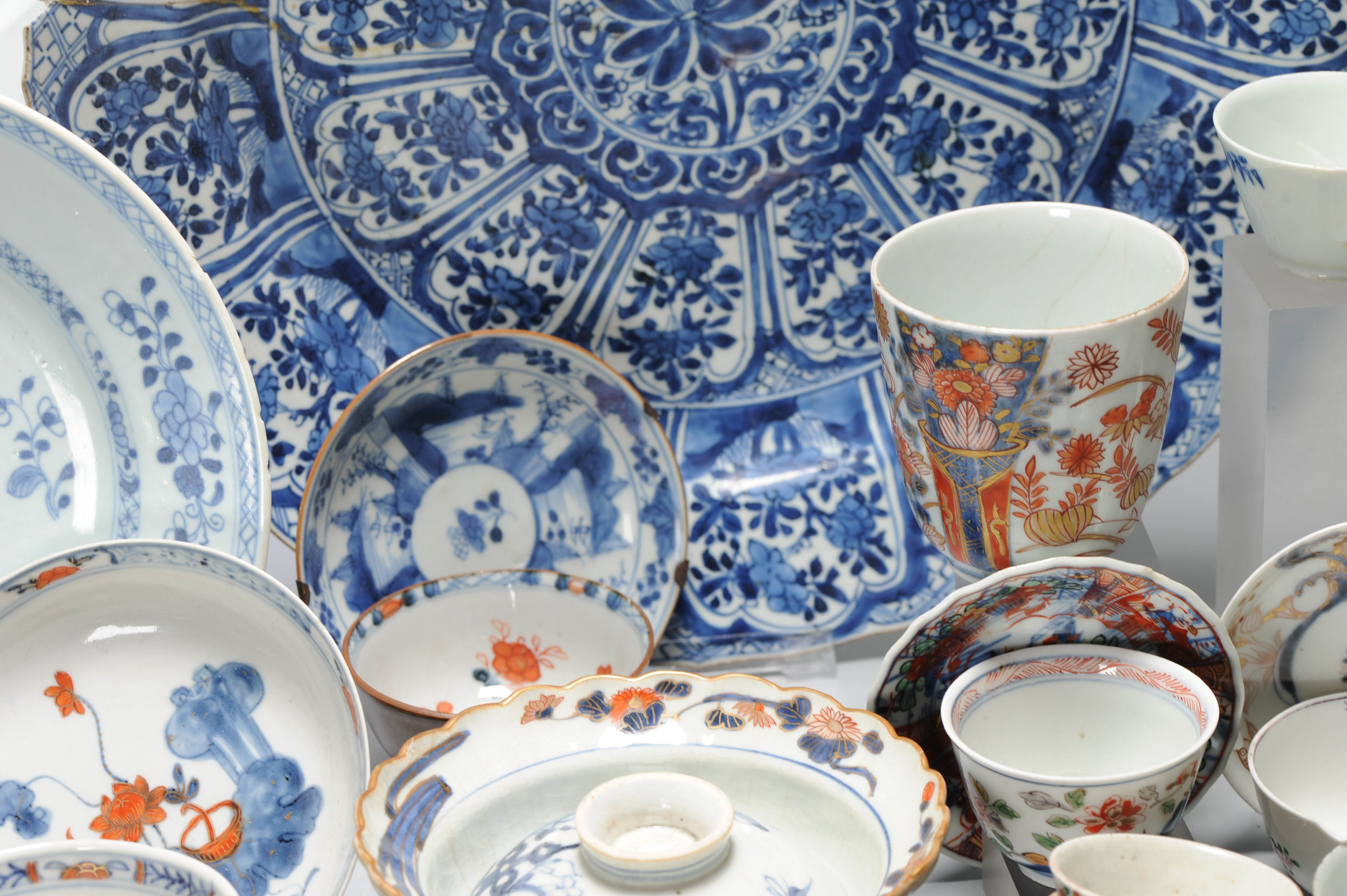 LARGE Chinese Japanese porcelain COLLECTORS LOT Plates Bowls Teapot - Image 5