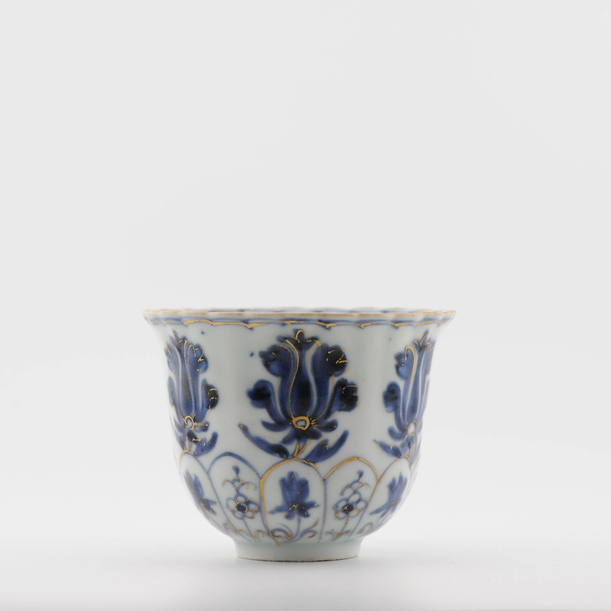 Antique 1680-1720 French Lily Chinese Porcelain Plate Kangxi Blue White Gold Cup - Image 14