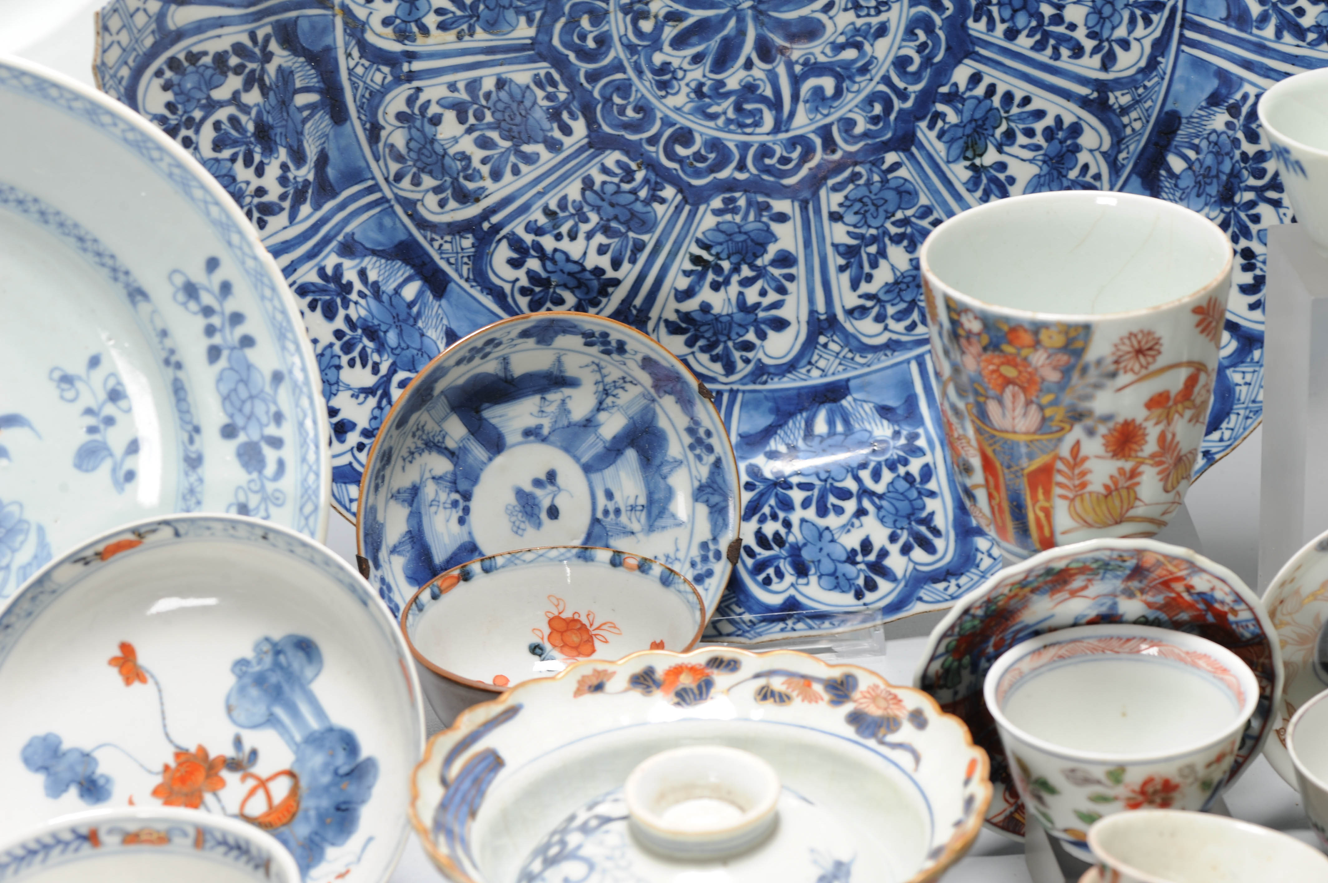LARGE Chinese Japanese porcelain COLLECTORS LOT Plates Bowls Teapot - Image 4