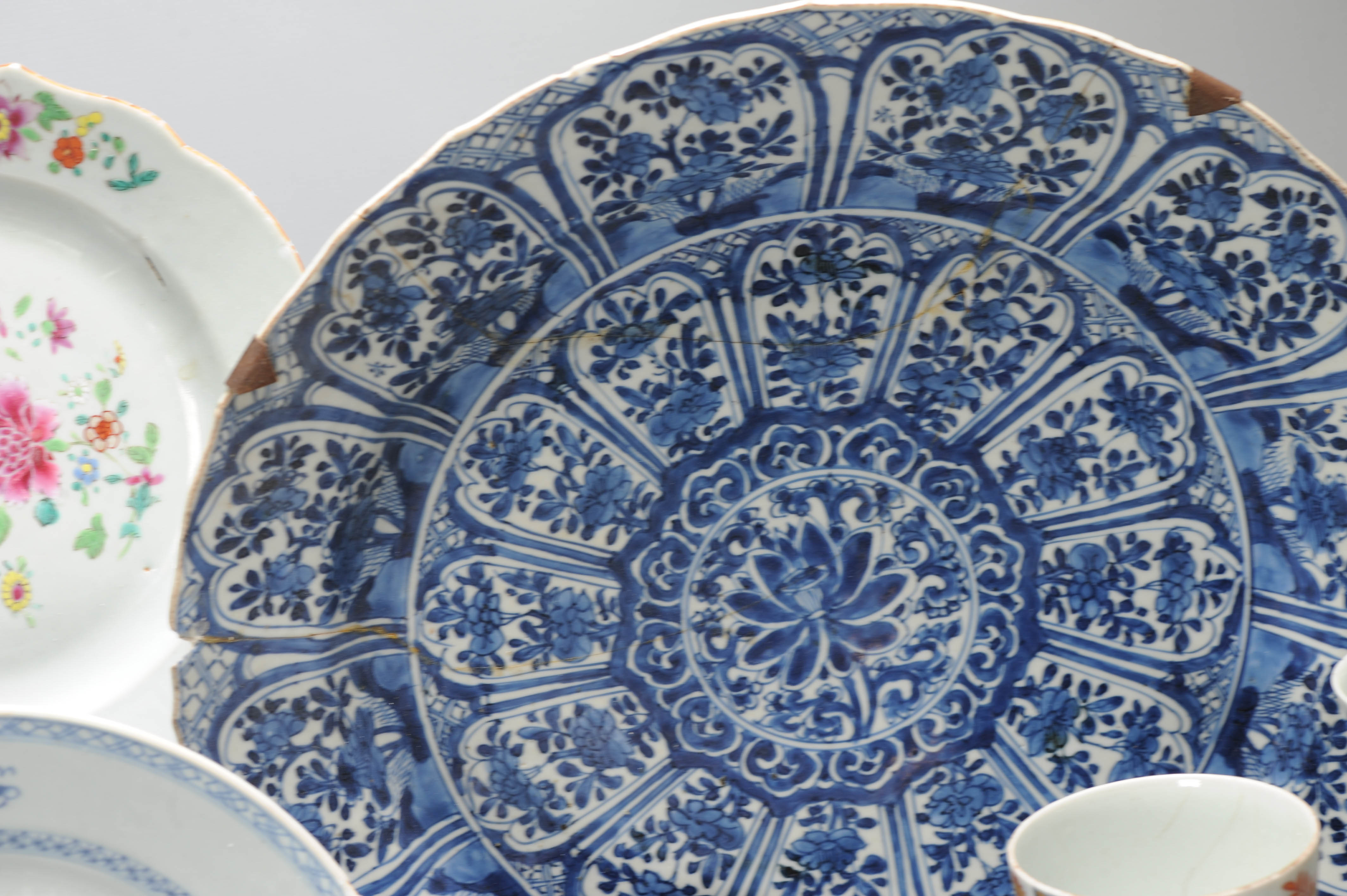 LARGE Chinese Japanese porcelain COLLECTORS LOT Plates Bowls Teapot - Image 3
