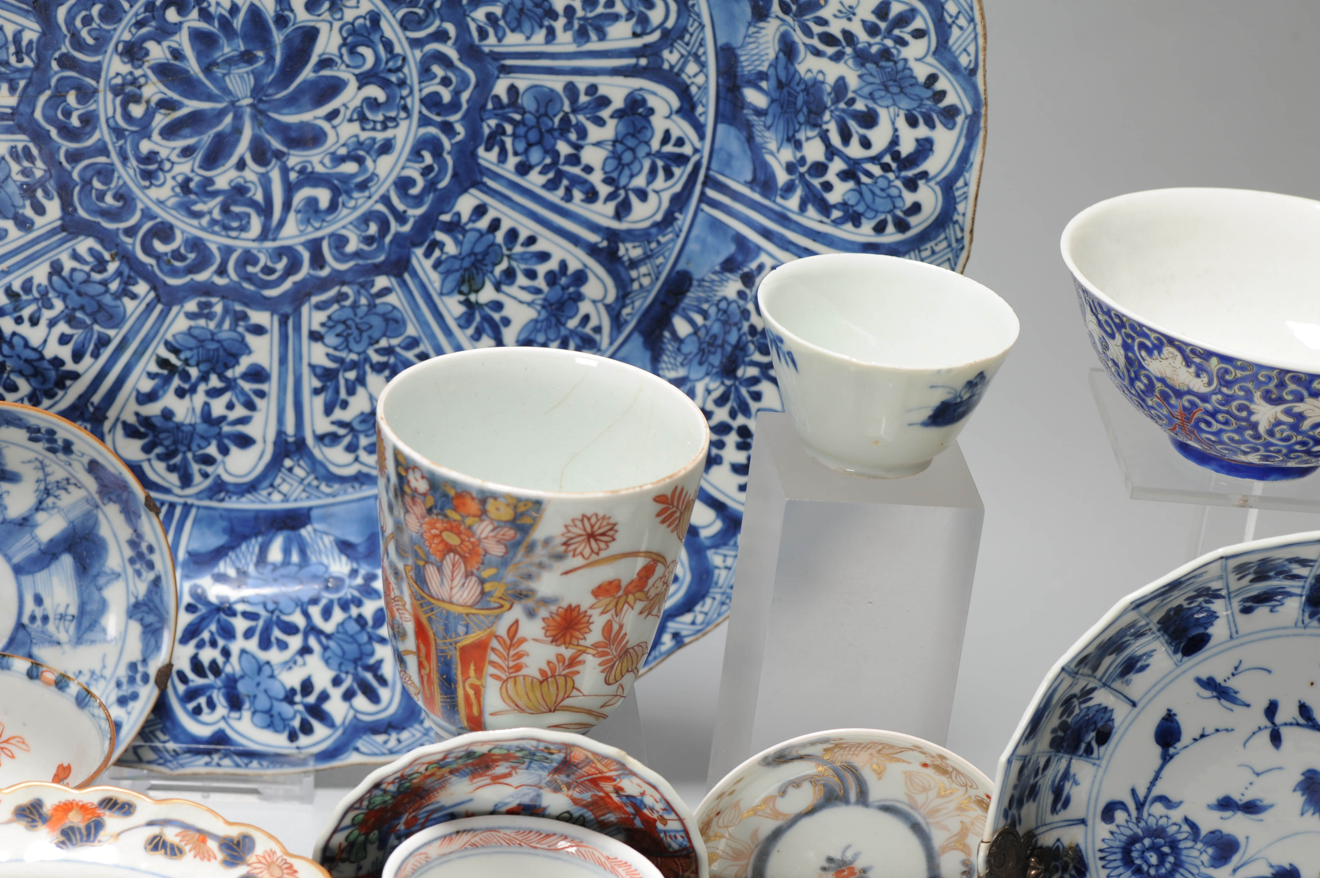 LARGE Chinese Japanese porcelain COLLECTORS LOT Plates Bowls Teapot - Image 13